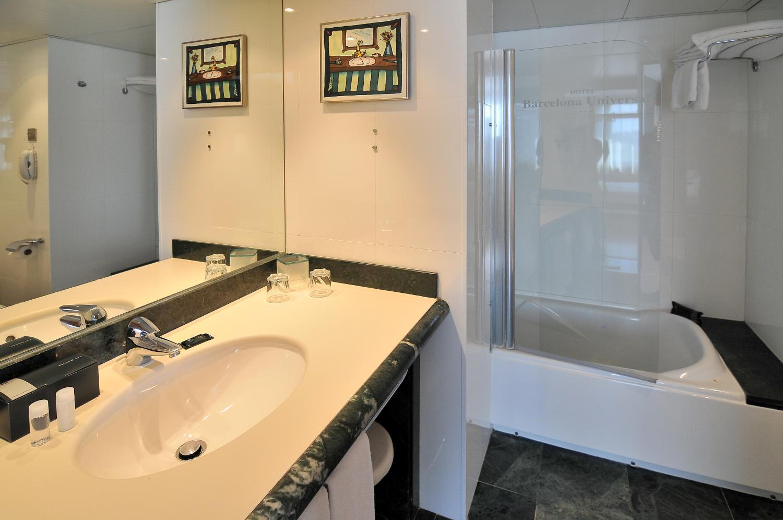 Superior Double or Twin Room photo 3