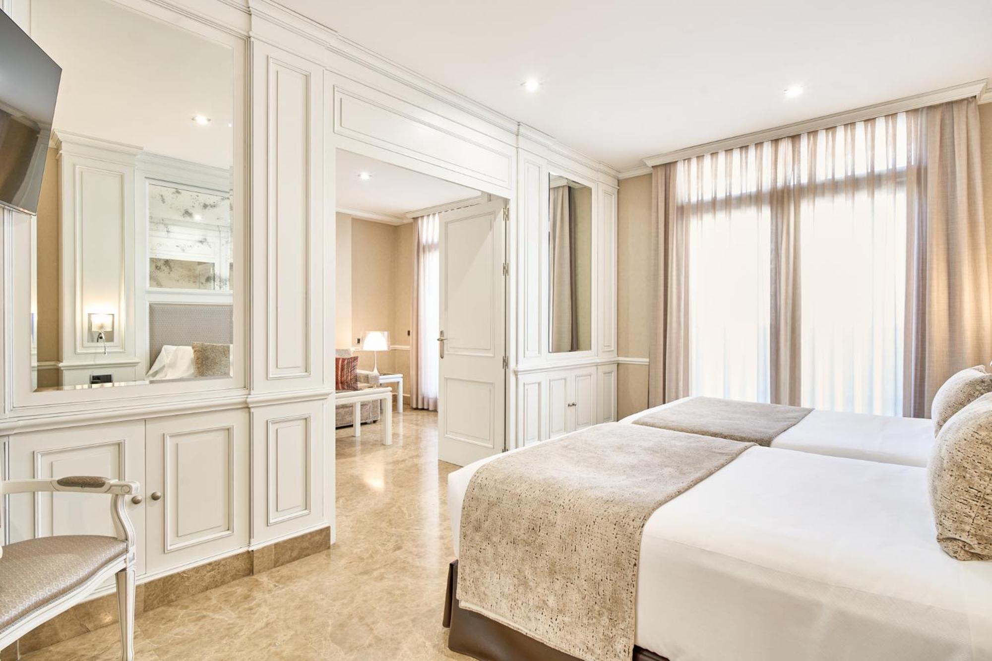 Suite with Terrace photo 3