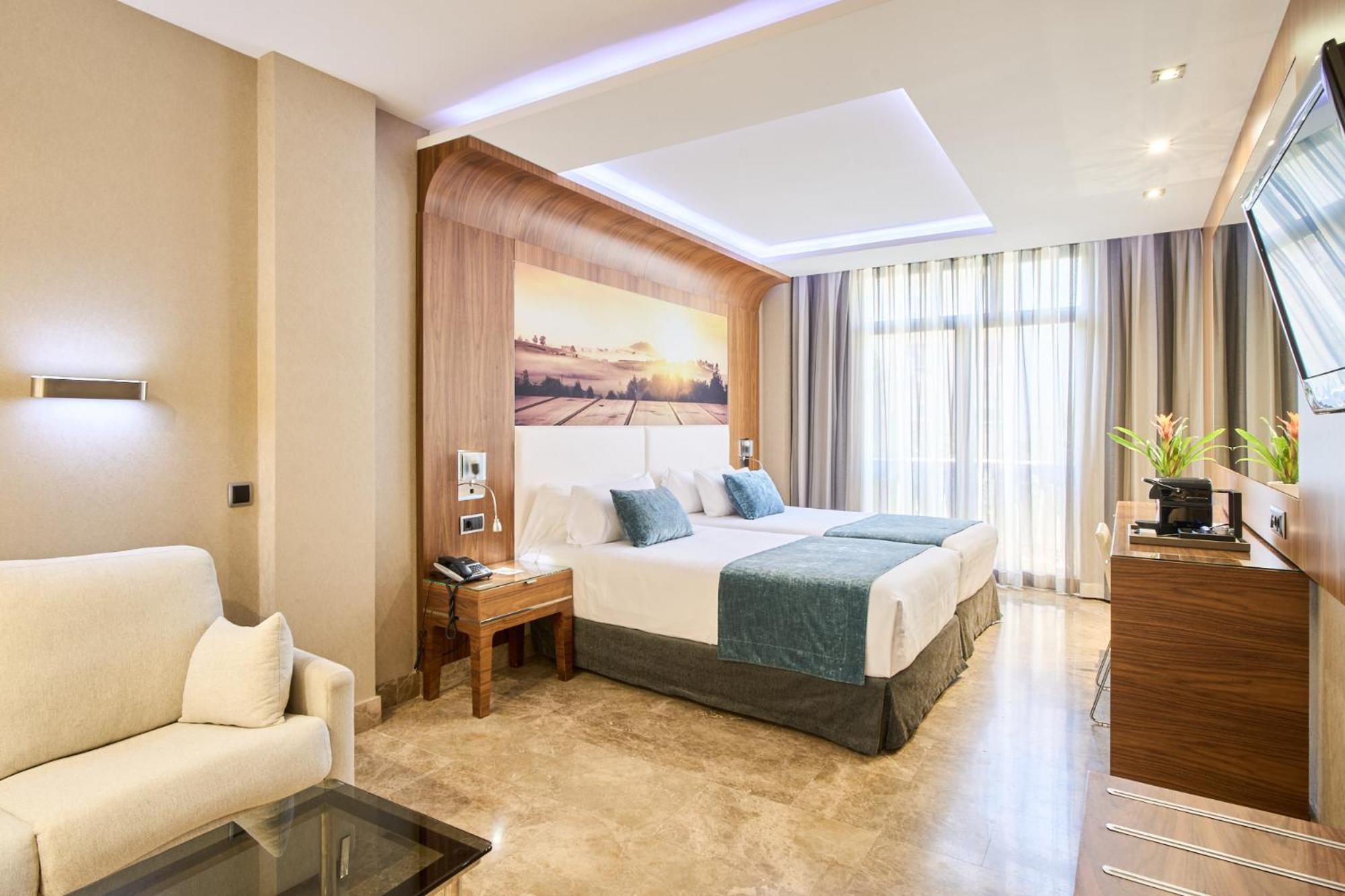 Double or Twin Room - Photo 2