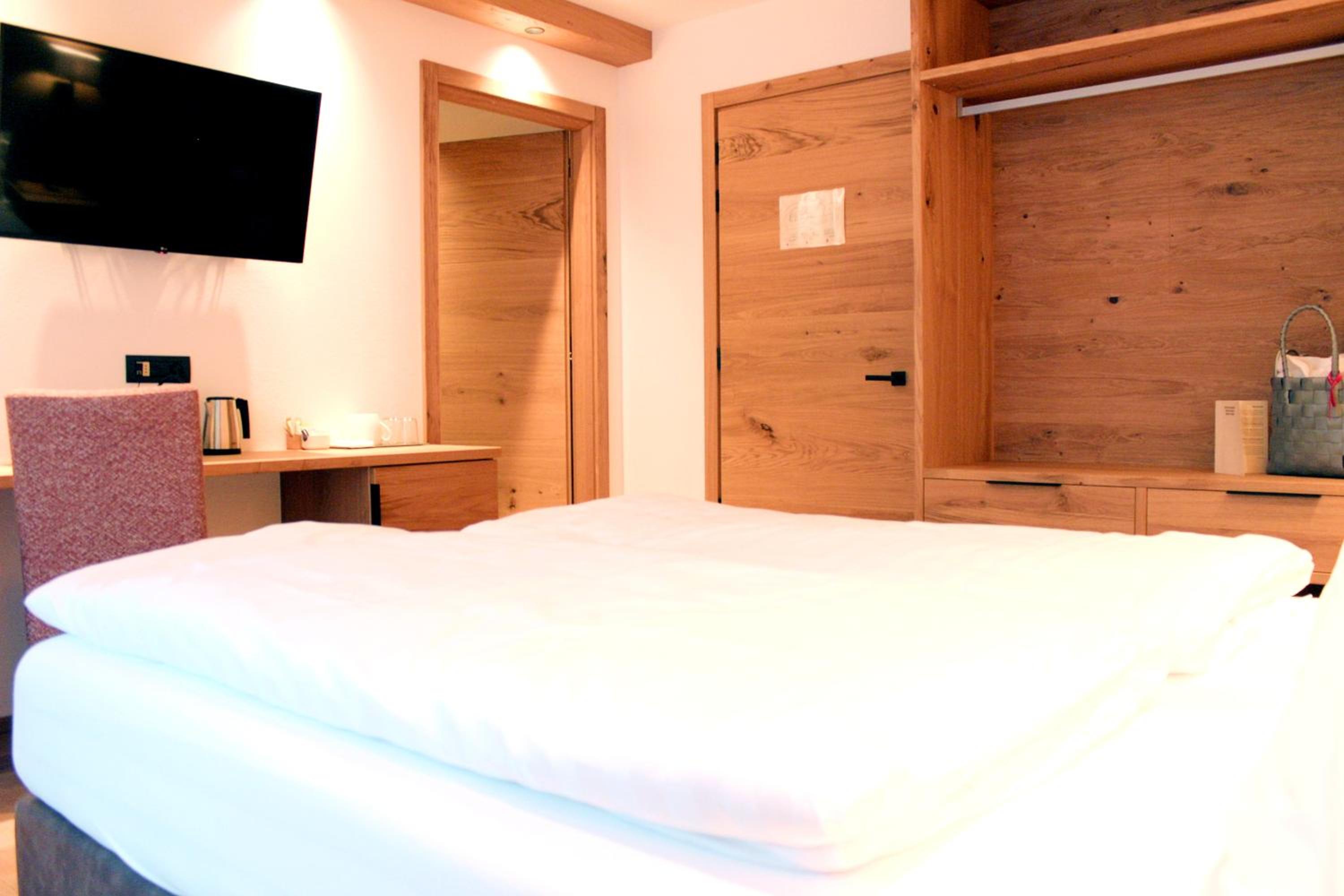 Standard Double Room - Photo 1