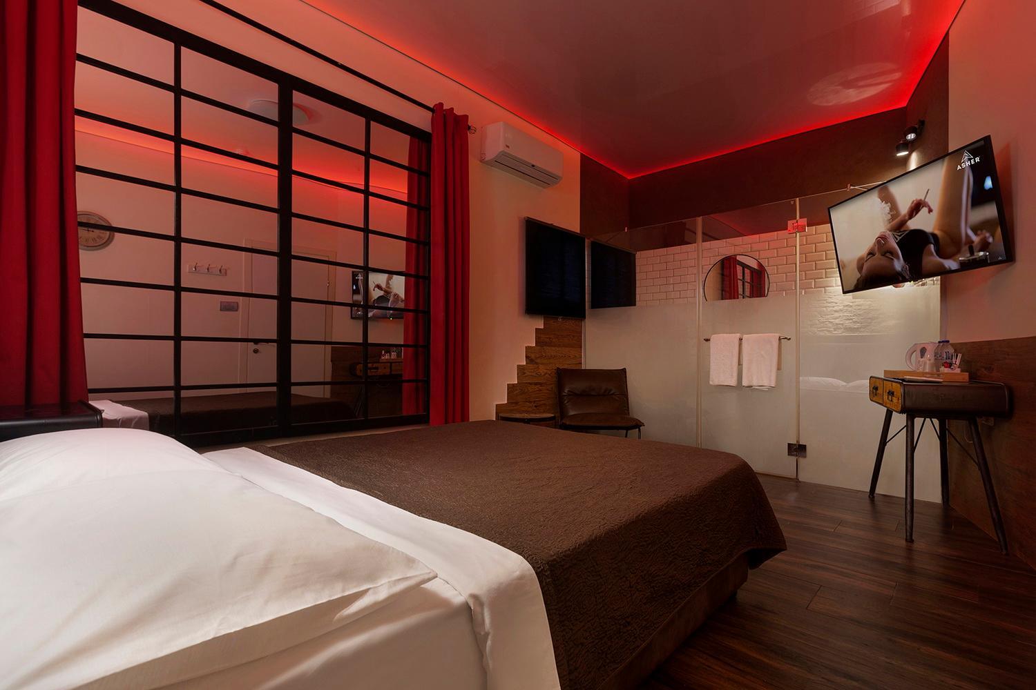 Budget Double Room photo 3