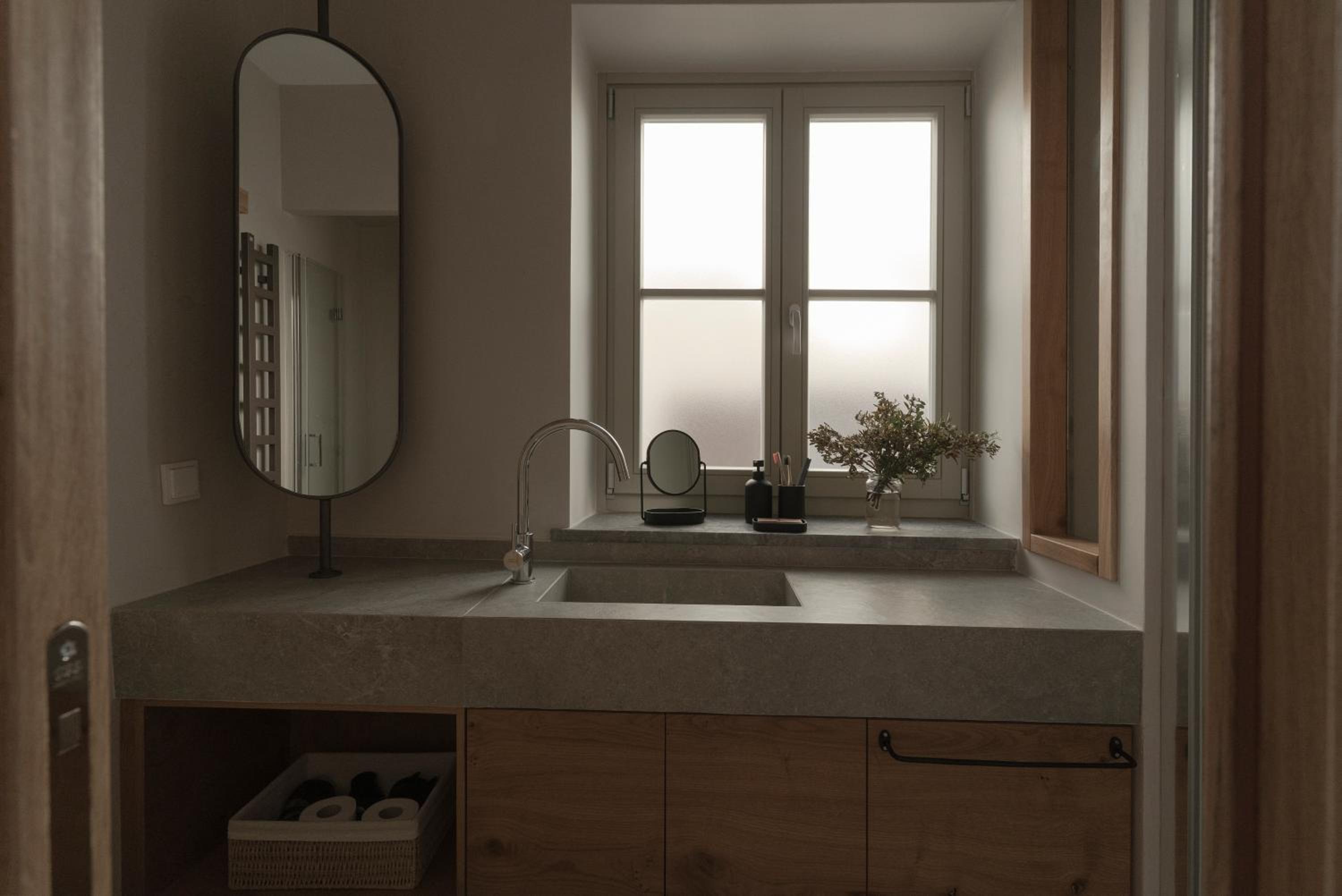 Deluxe Studio with Balcony  - Photo 2
