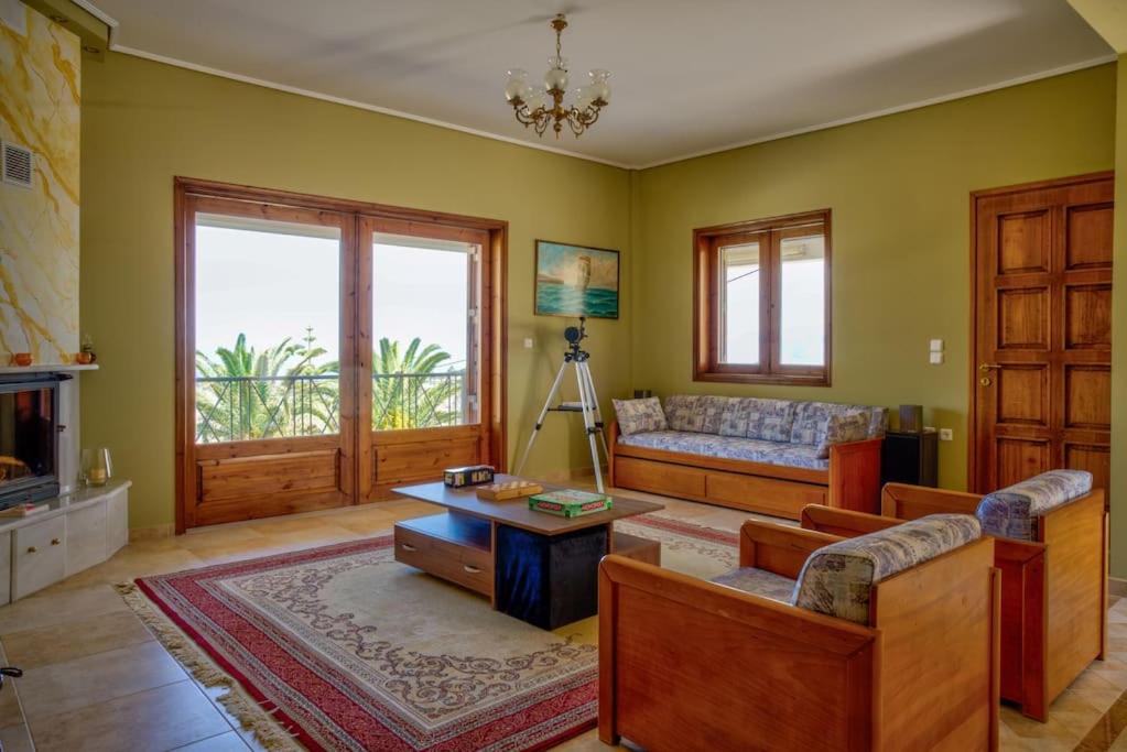 Villa photo 1