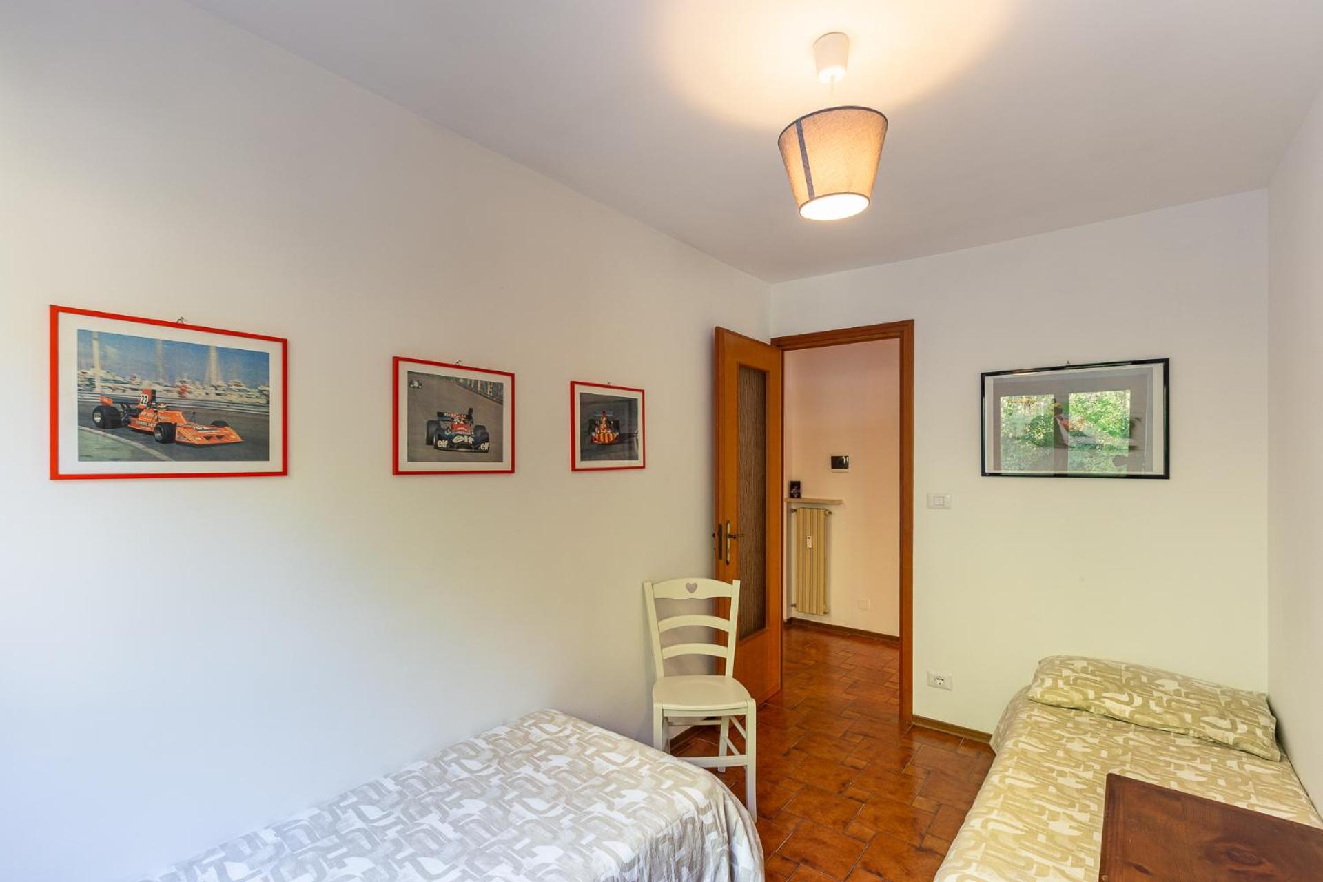 Two-Bedroom Apartment - Photo 19