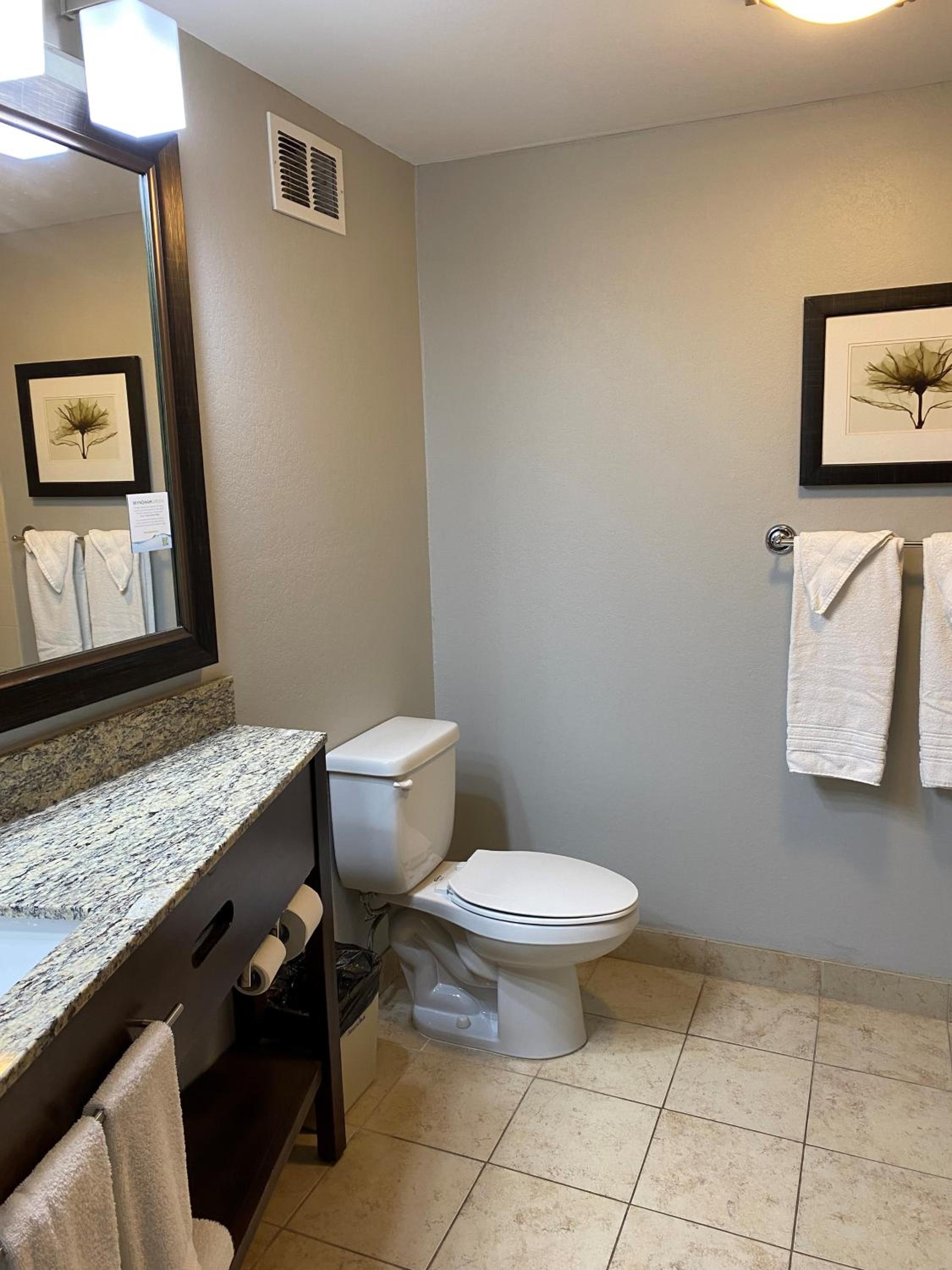 Superior King Suite - Non-Smoking photo 3