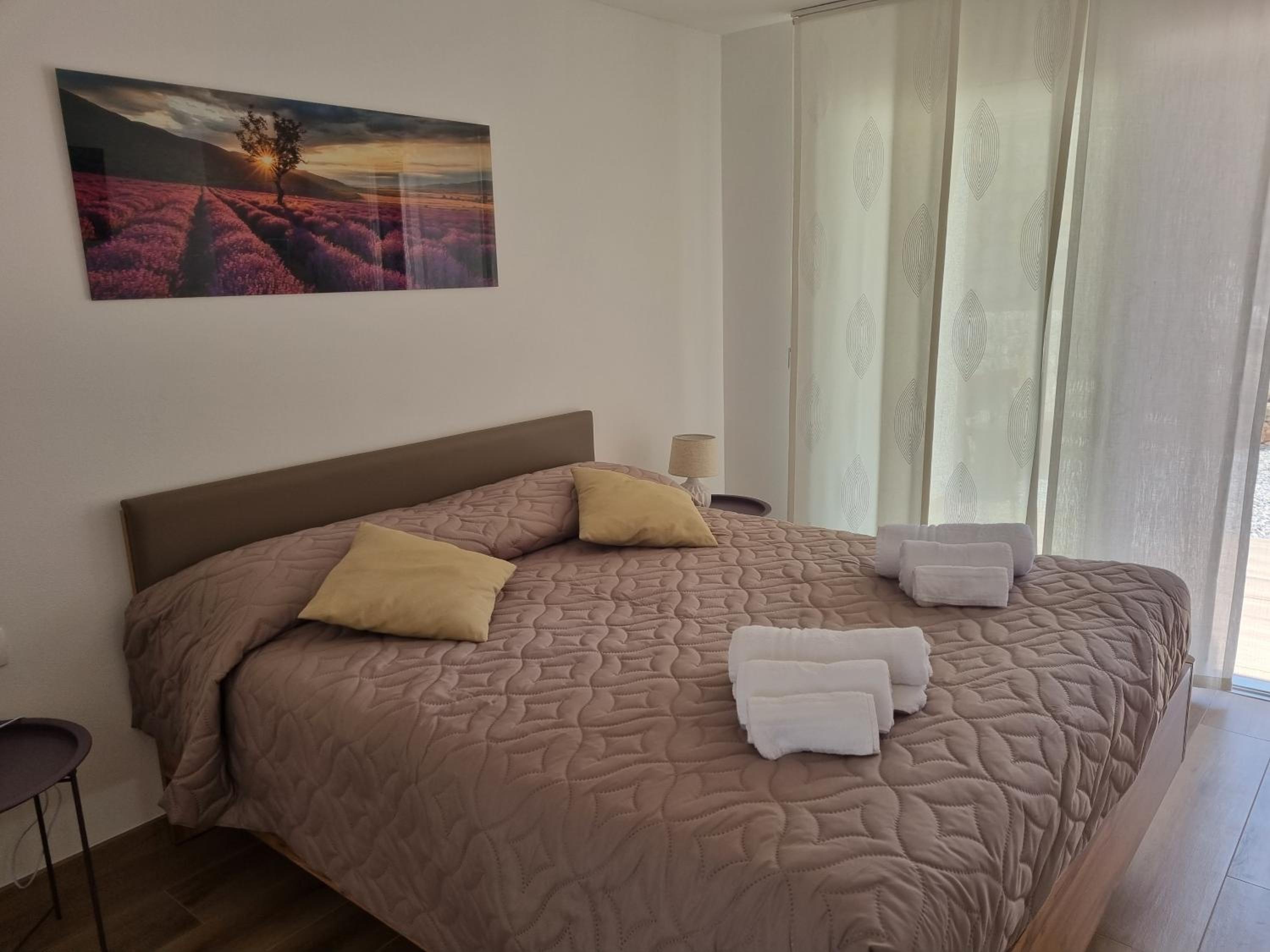 Deluxe Room - Photo 16