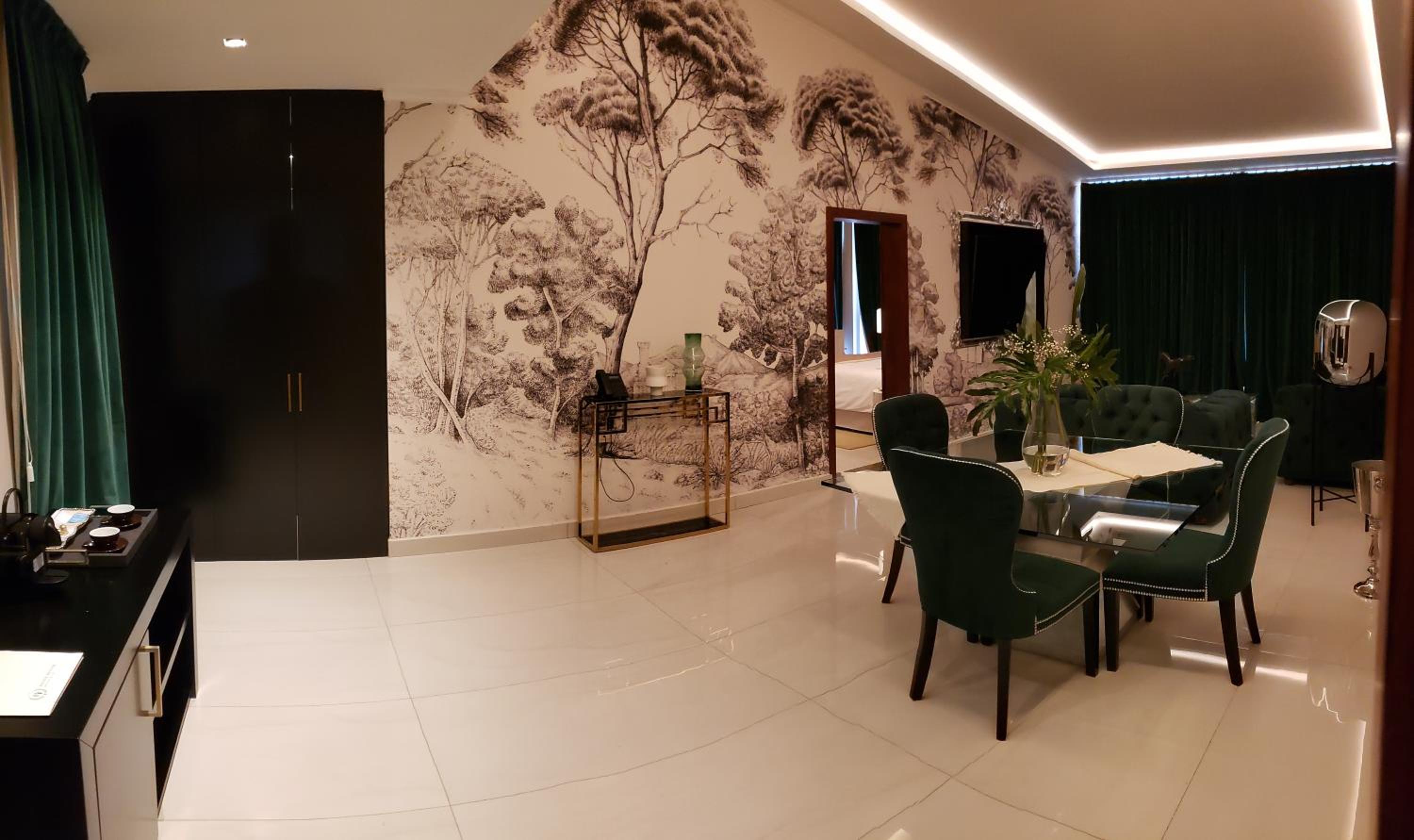 Presidential Suite photo 3
