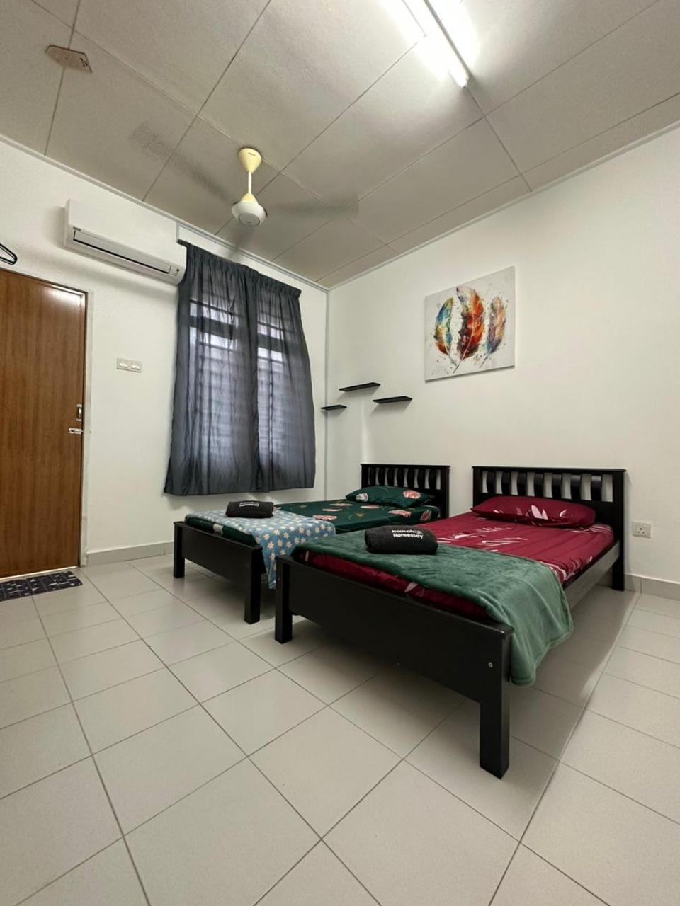 Four-Bedroom House photo 3