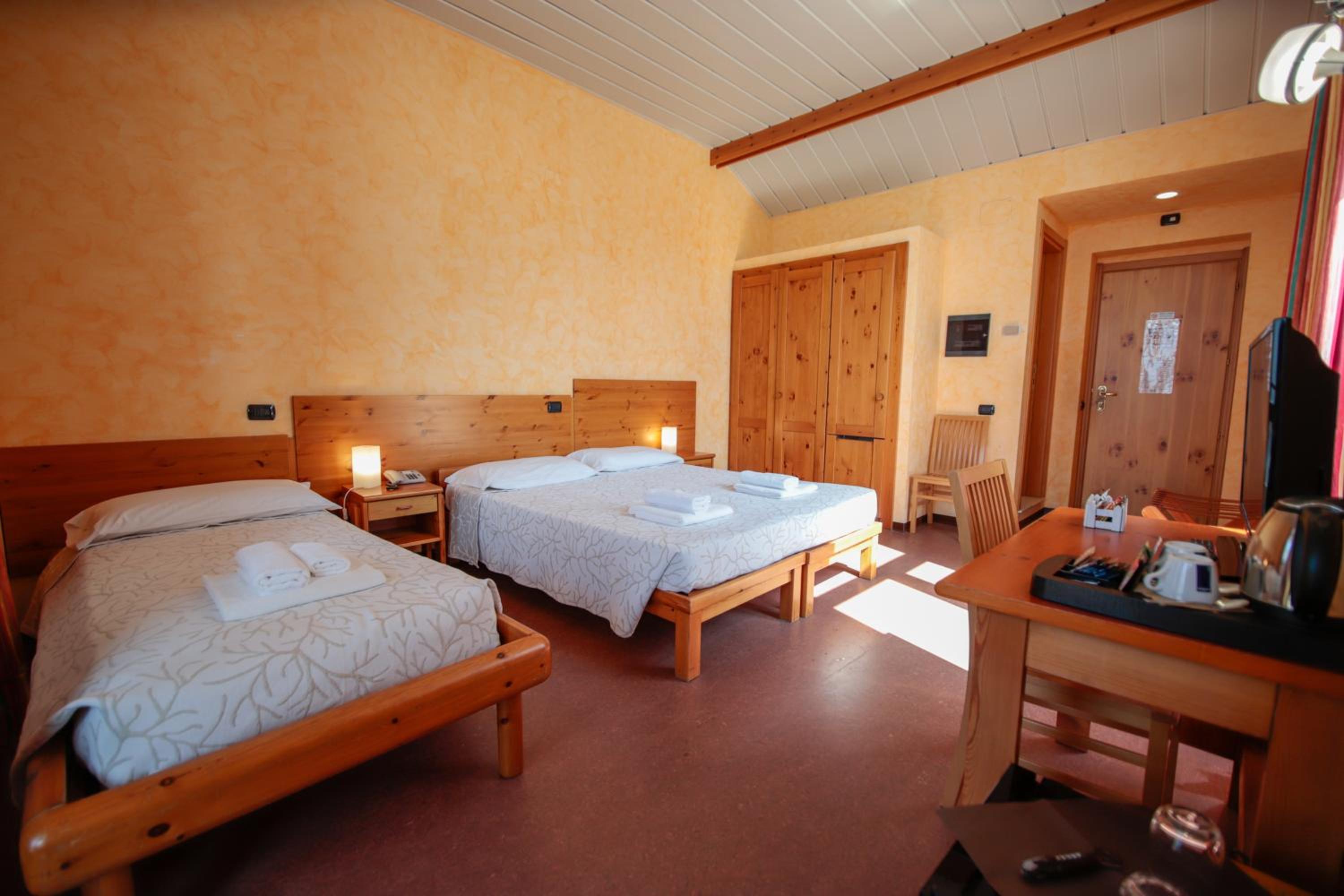 Triple Room with Terrace - Photo 1