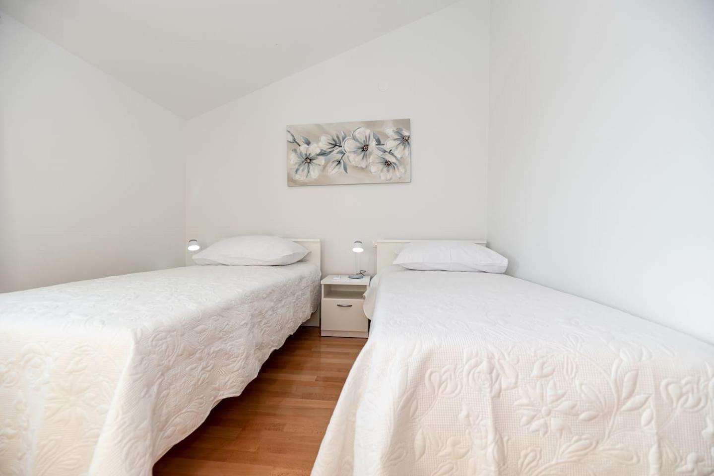 Three-Bedroom Villa photo 1