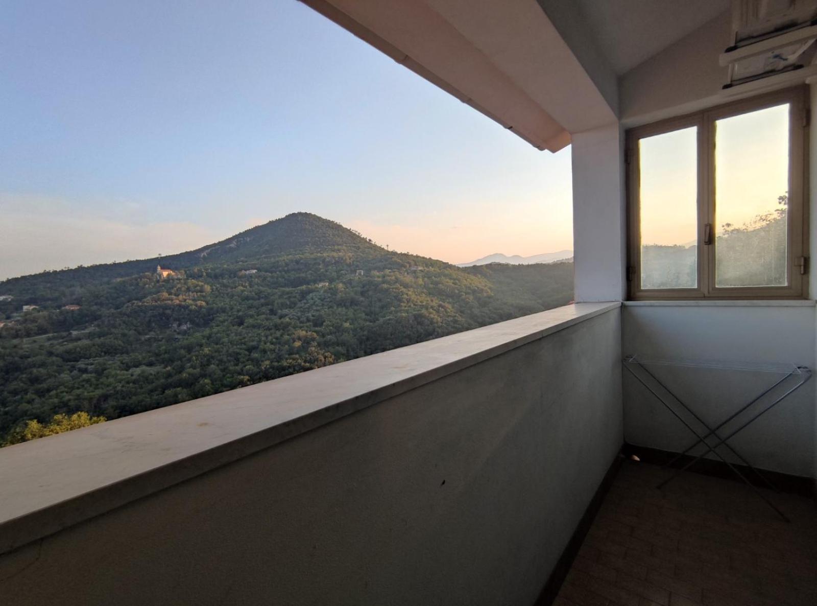 Apartment with Balcony photo 3