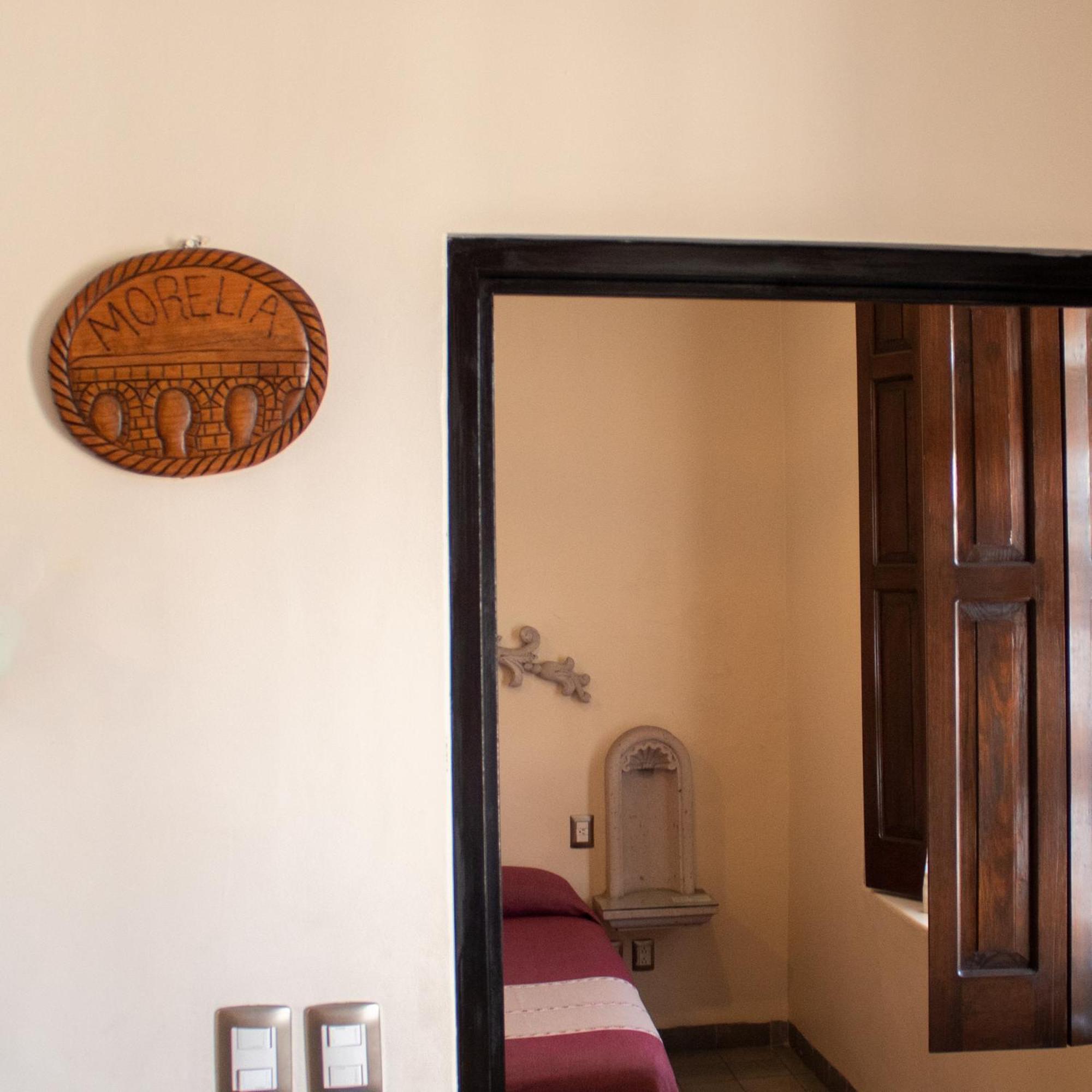 Standard Queen Room photo 1