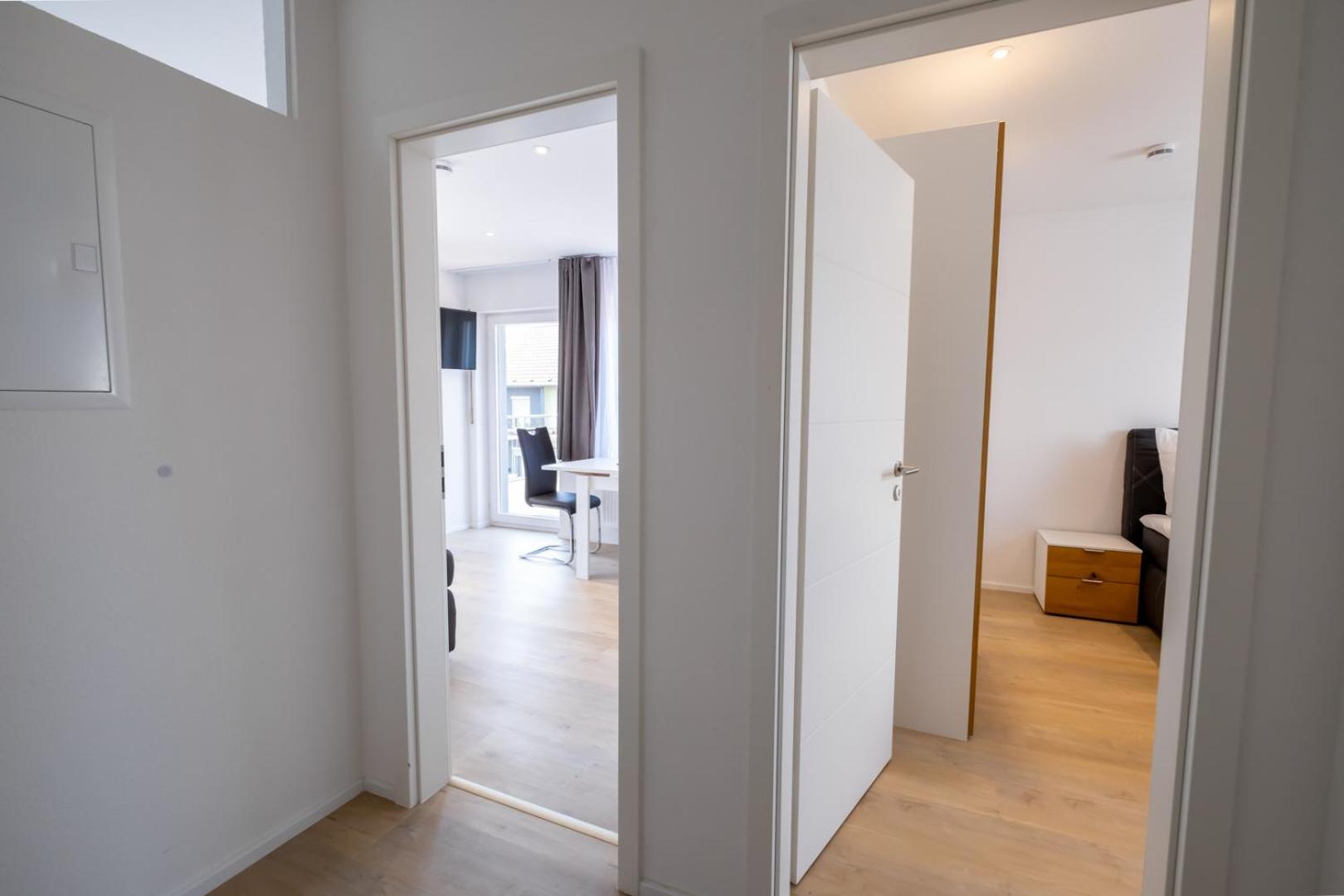 Apartment with Terrace - Photo 7