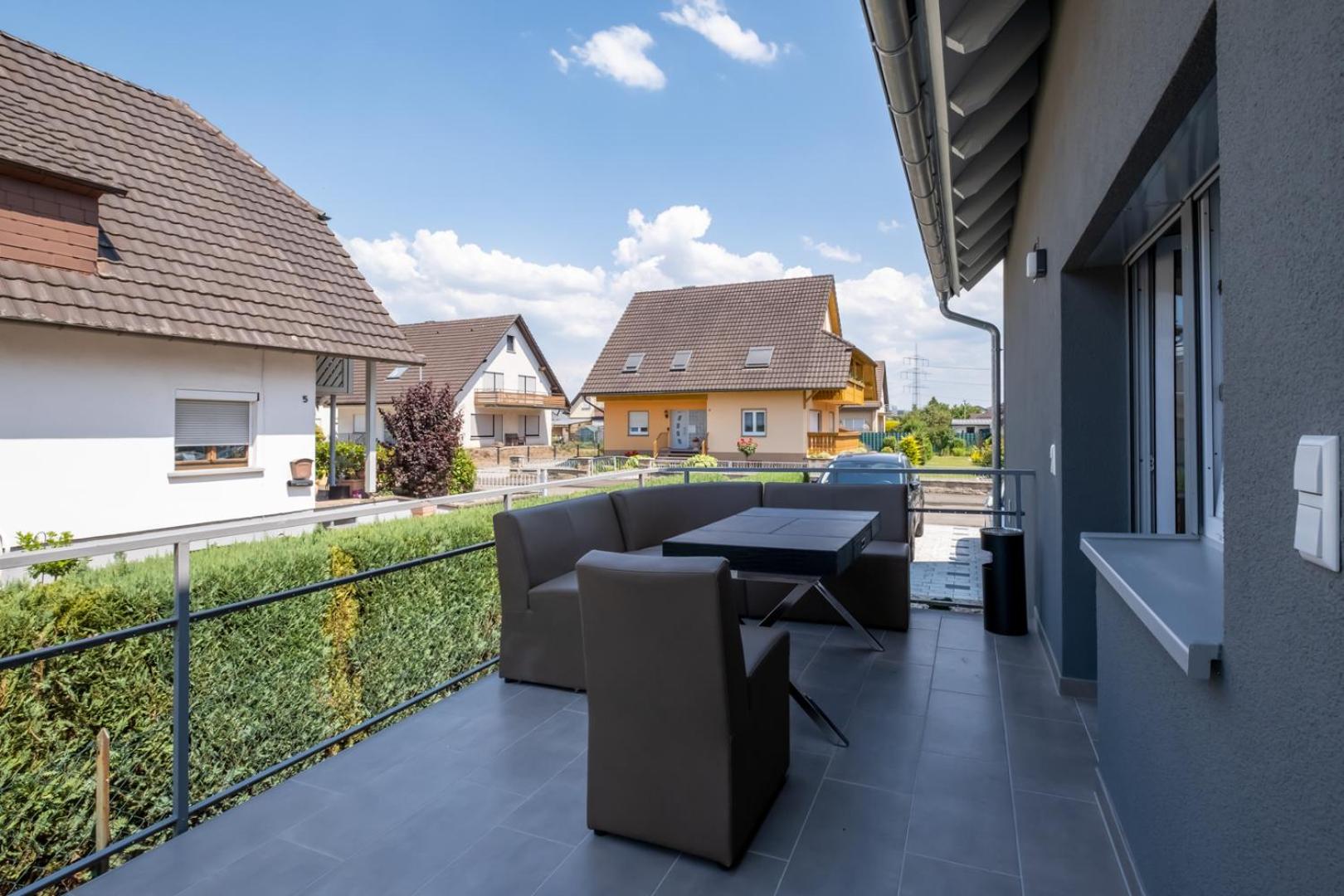Apartment with Terrace photo 3