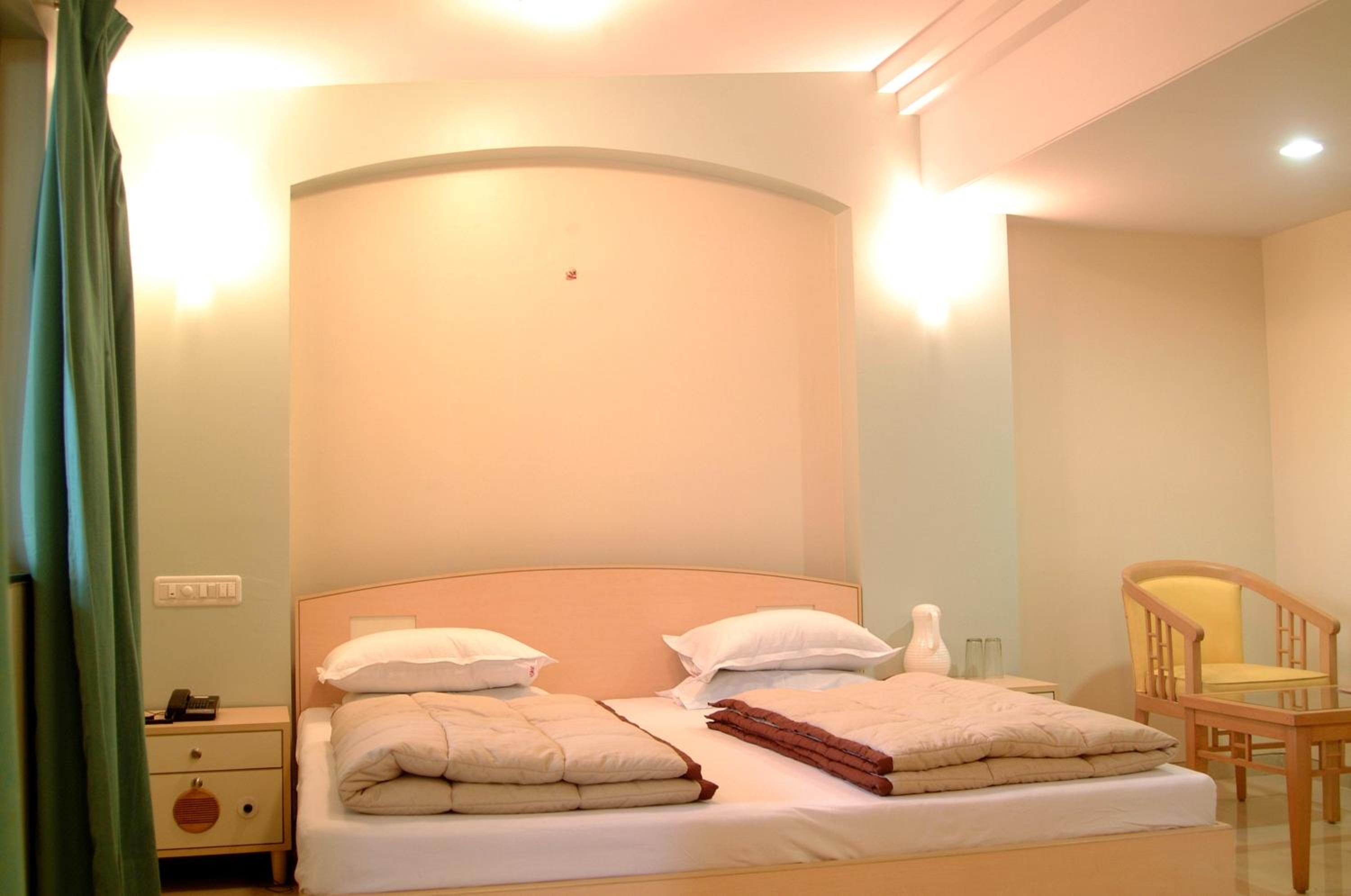 Double Room with Pool View photo 3