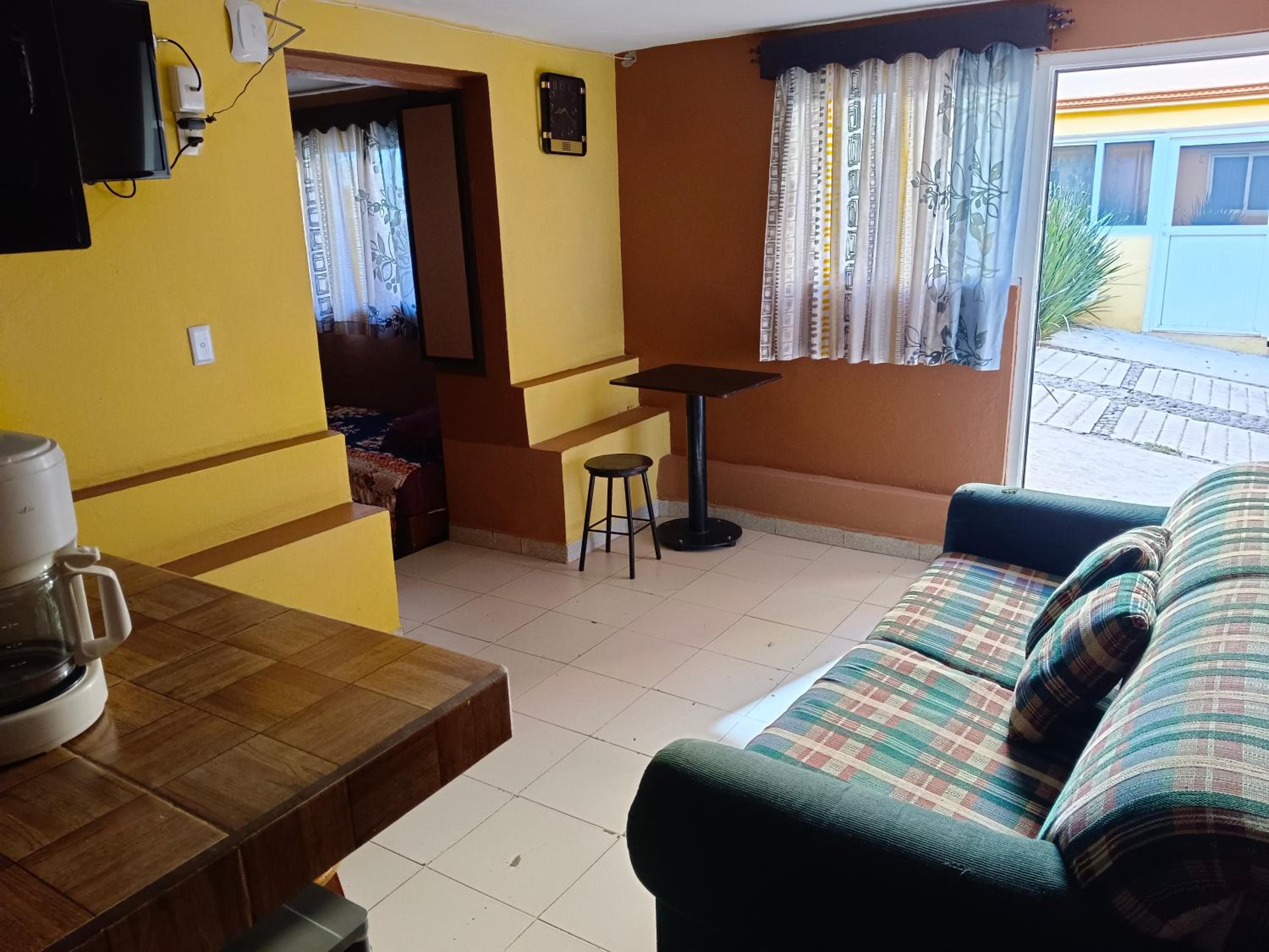Deluxe One-Bedroom Apartment with City View photo 2
