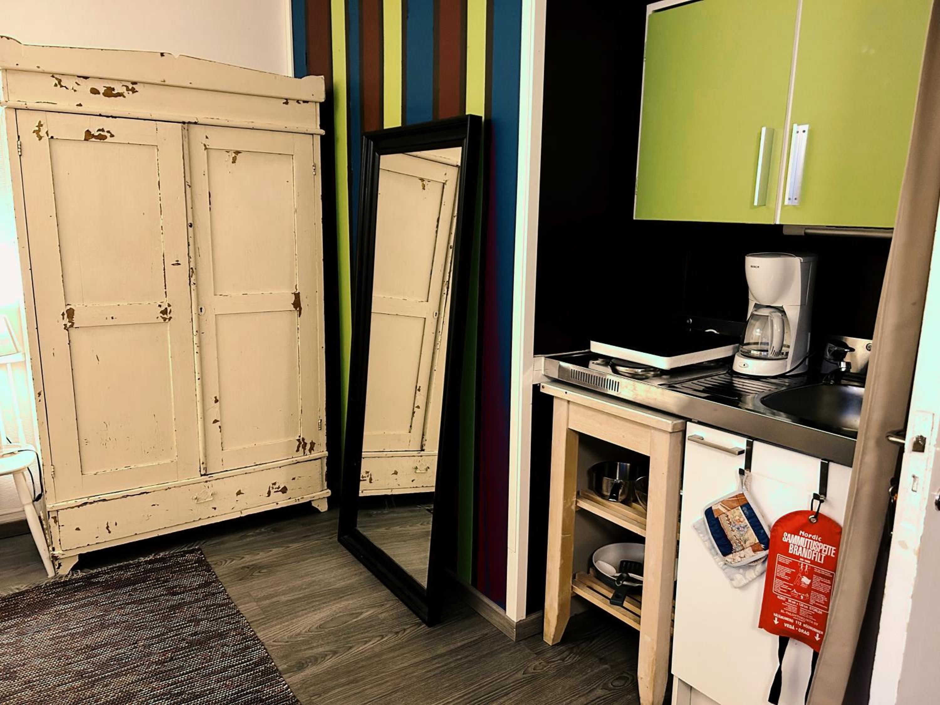 Apartment photo 2