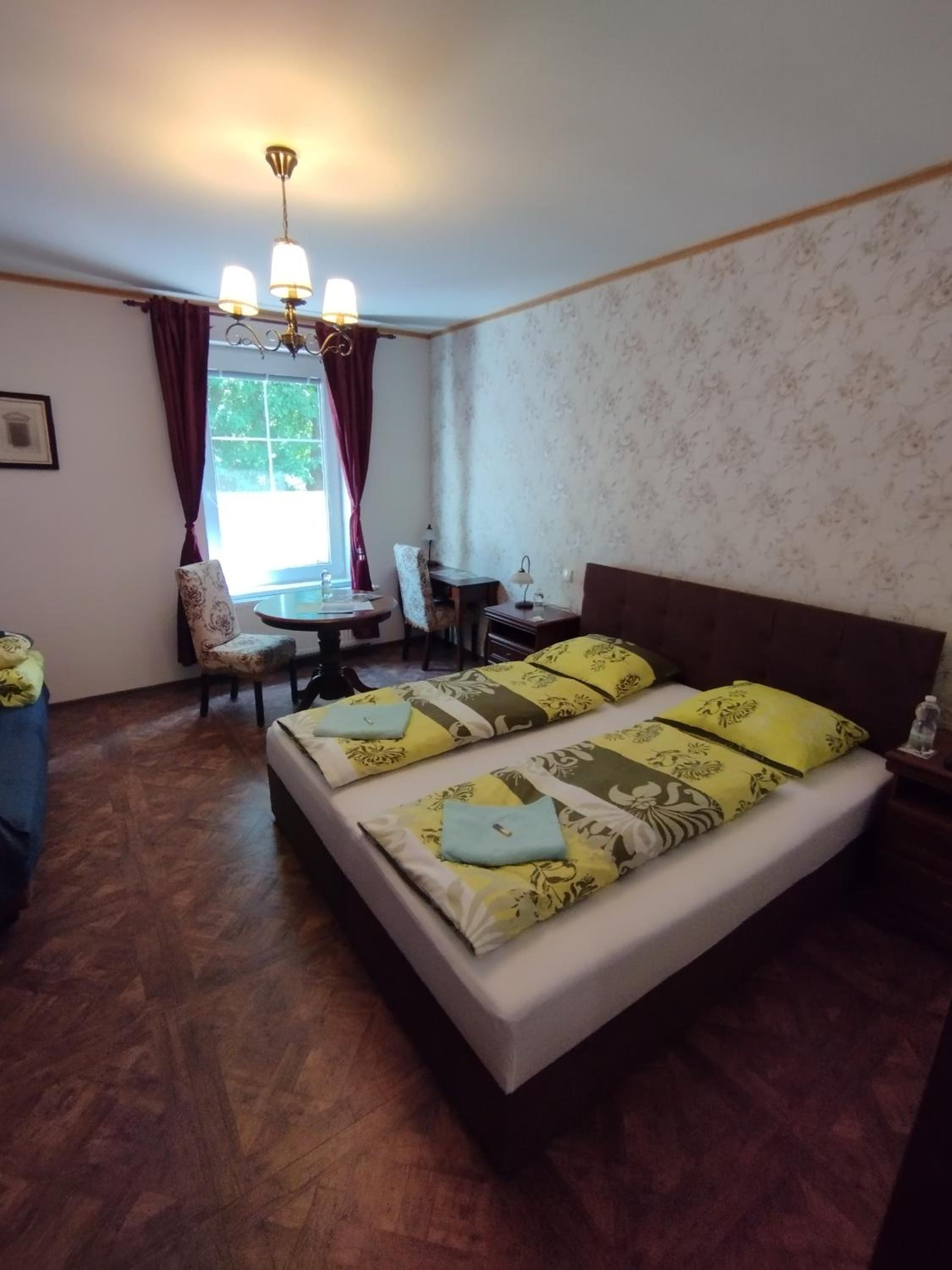 Deluxe Double Room with Shower photo 1