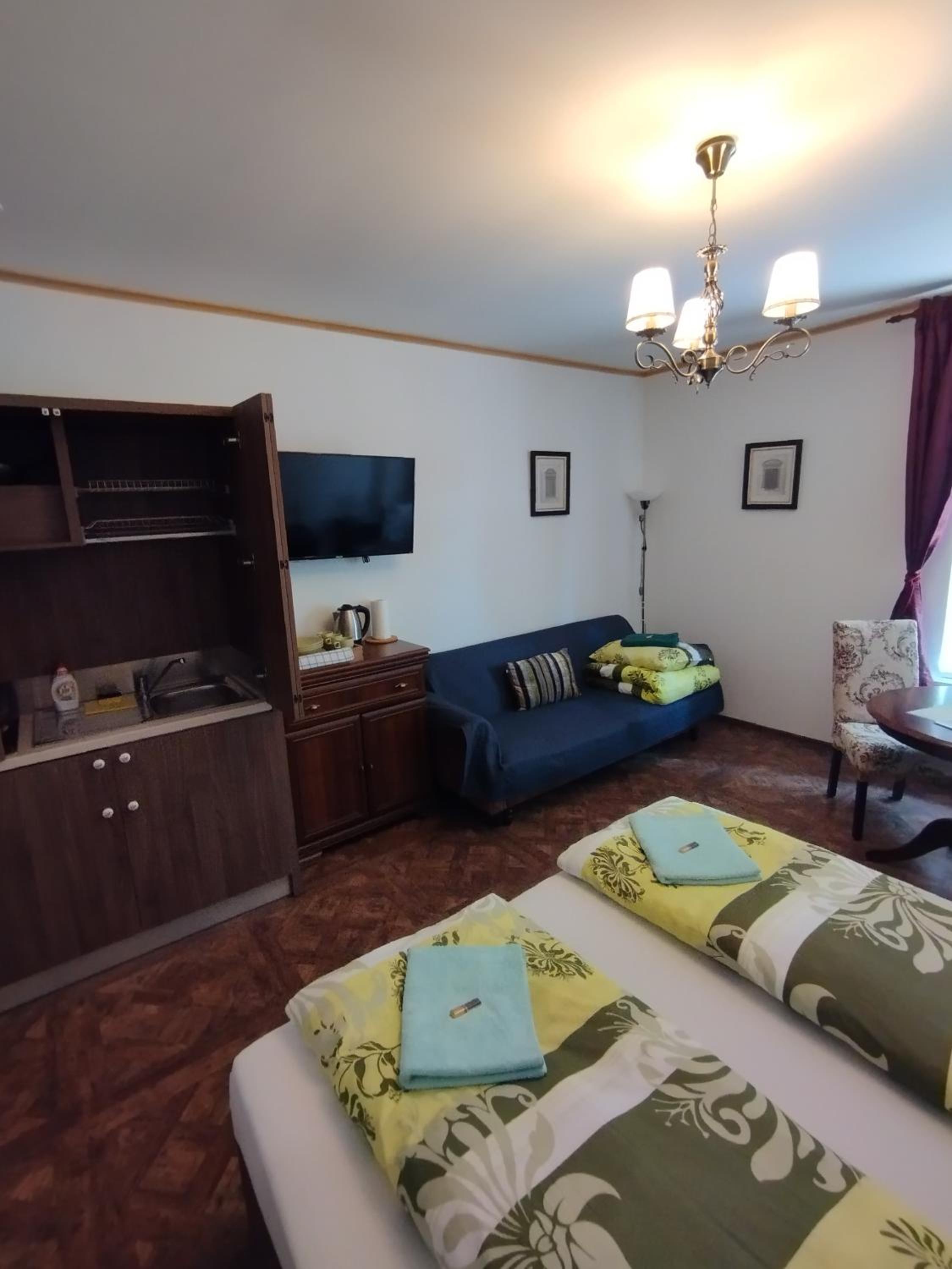 Deluxe Double Room with Shower photo 2