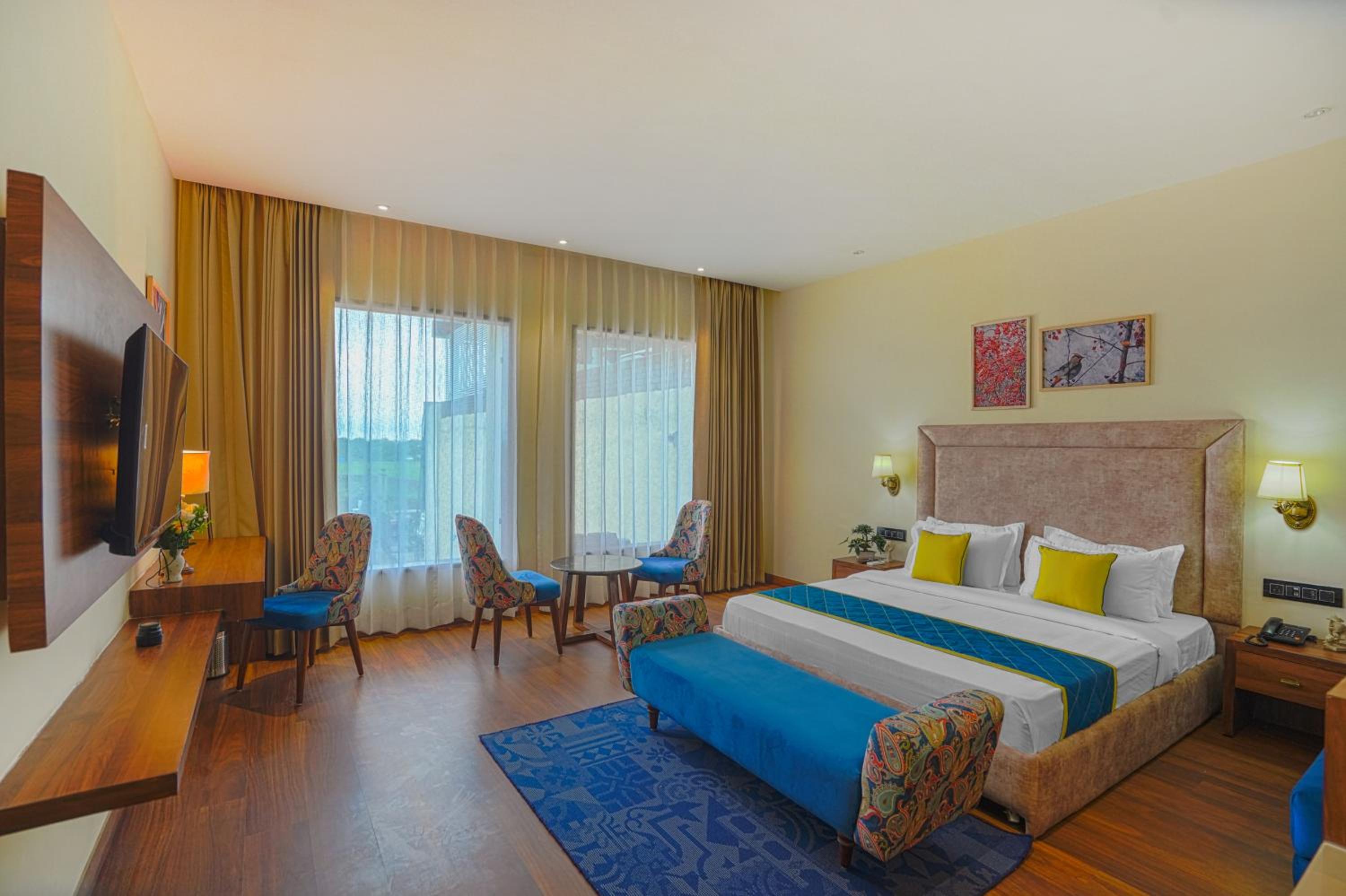 Superior King Room - Photo 5