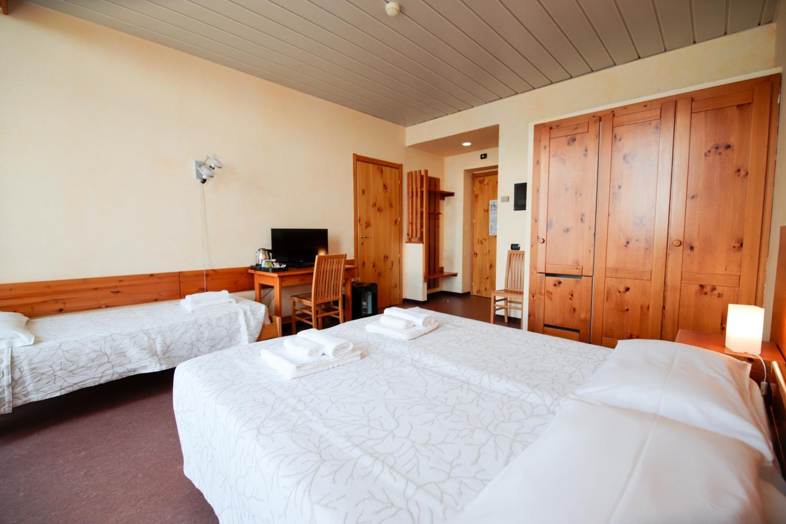Basic Triple Room - Photo 6