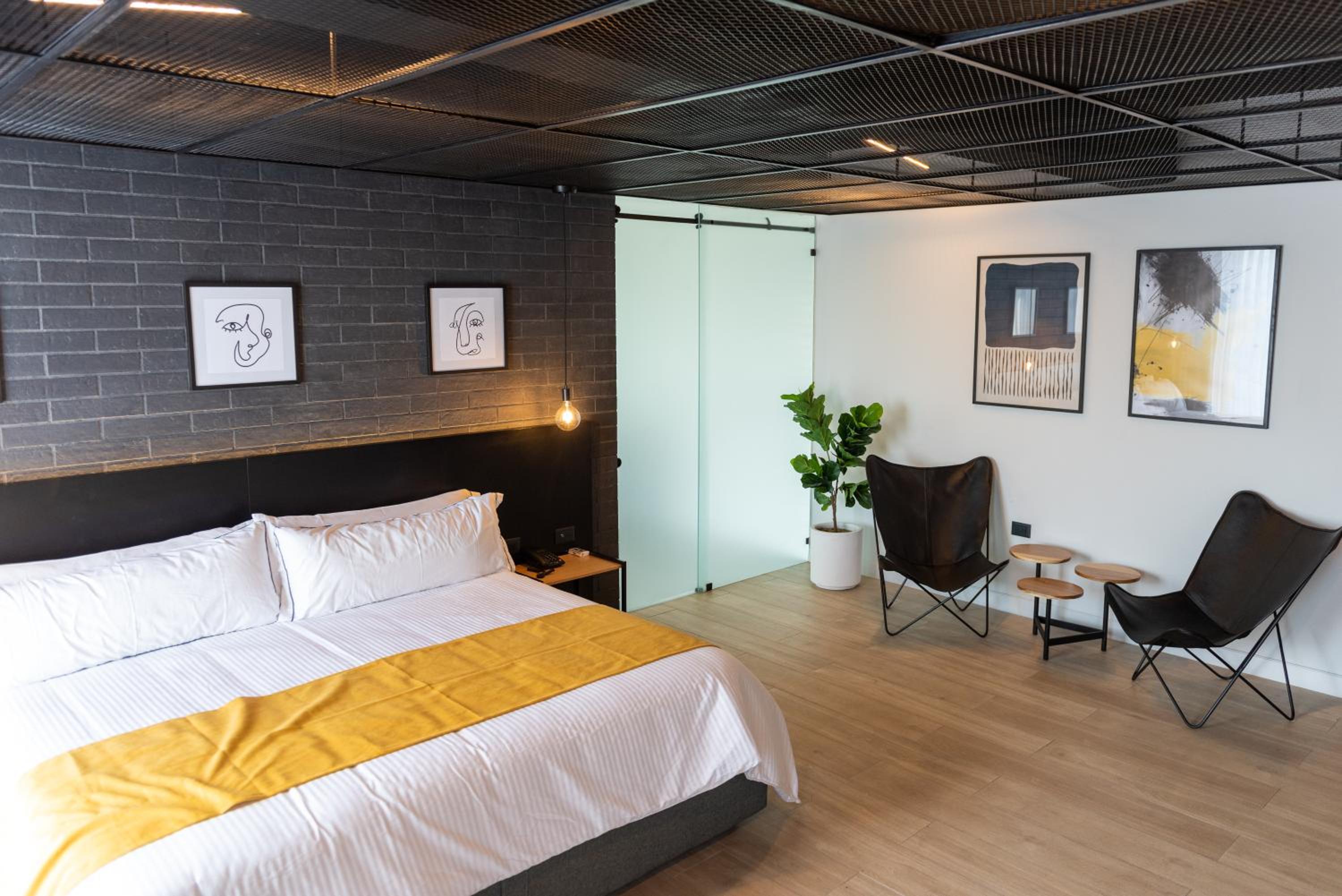 Superior King Room