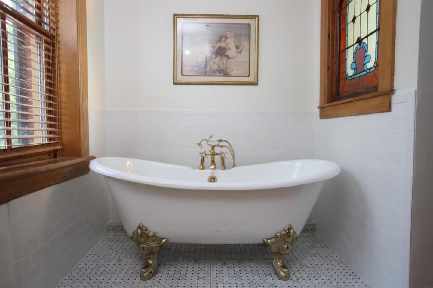 King Suite photo 3