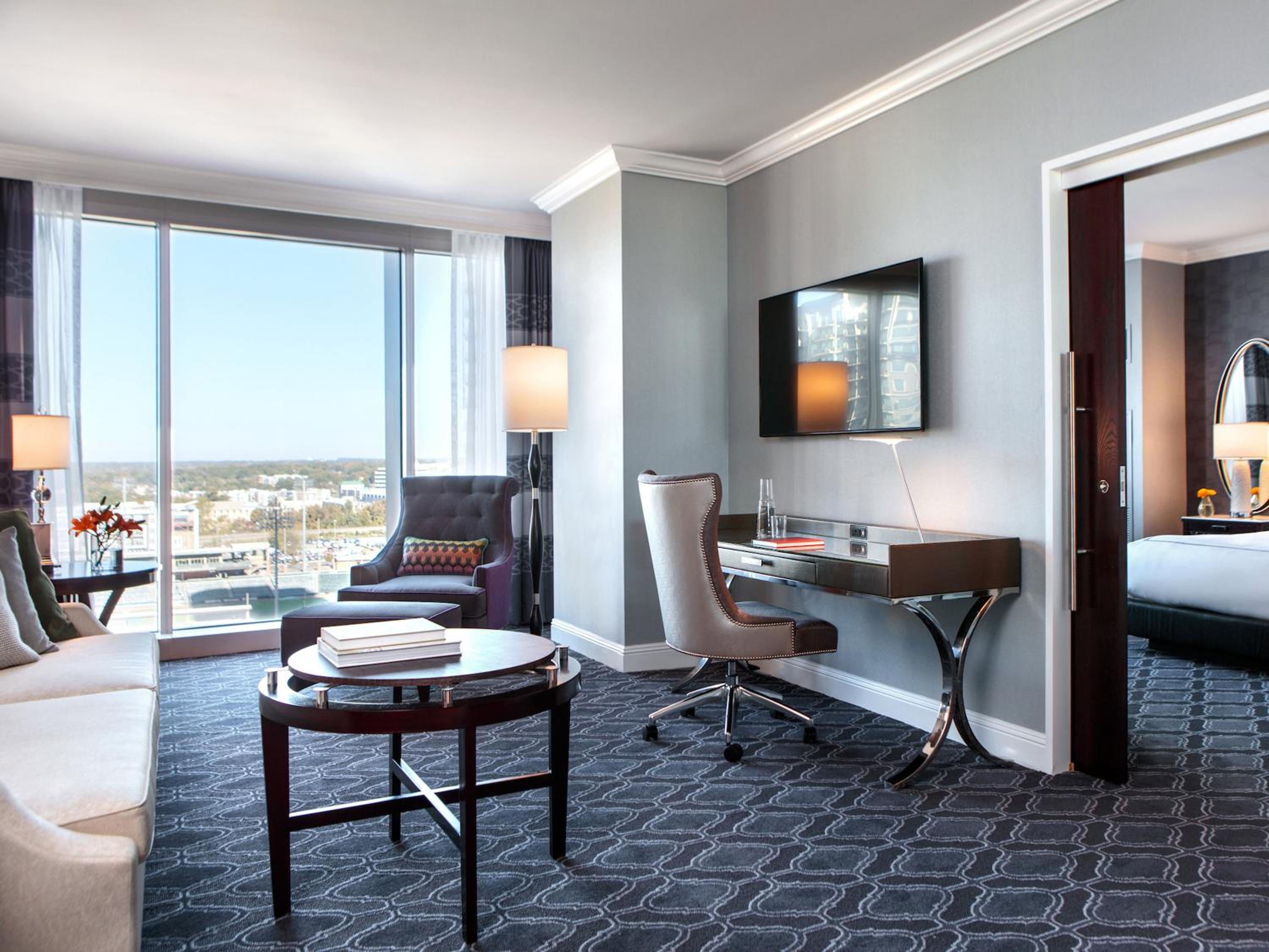 One-Bedroom Suite - Communications/Mobility Accessible photo 1