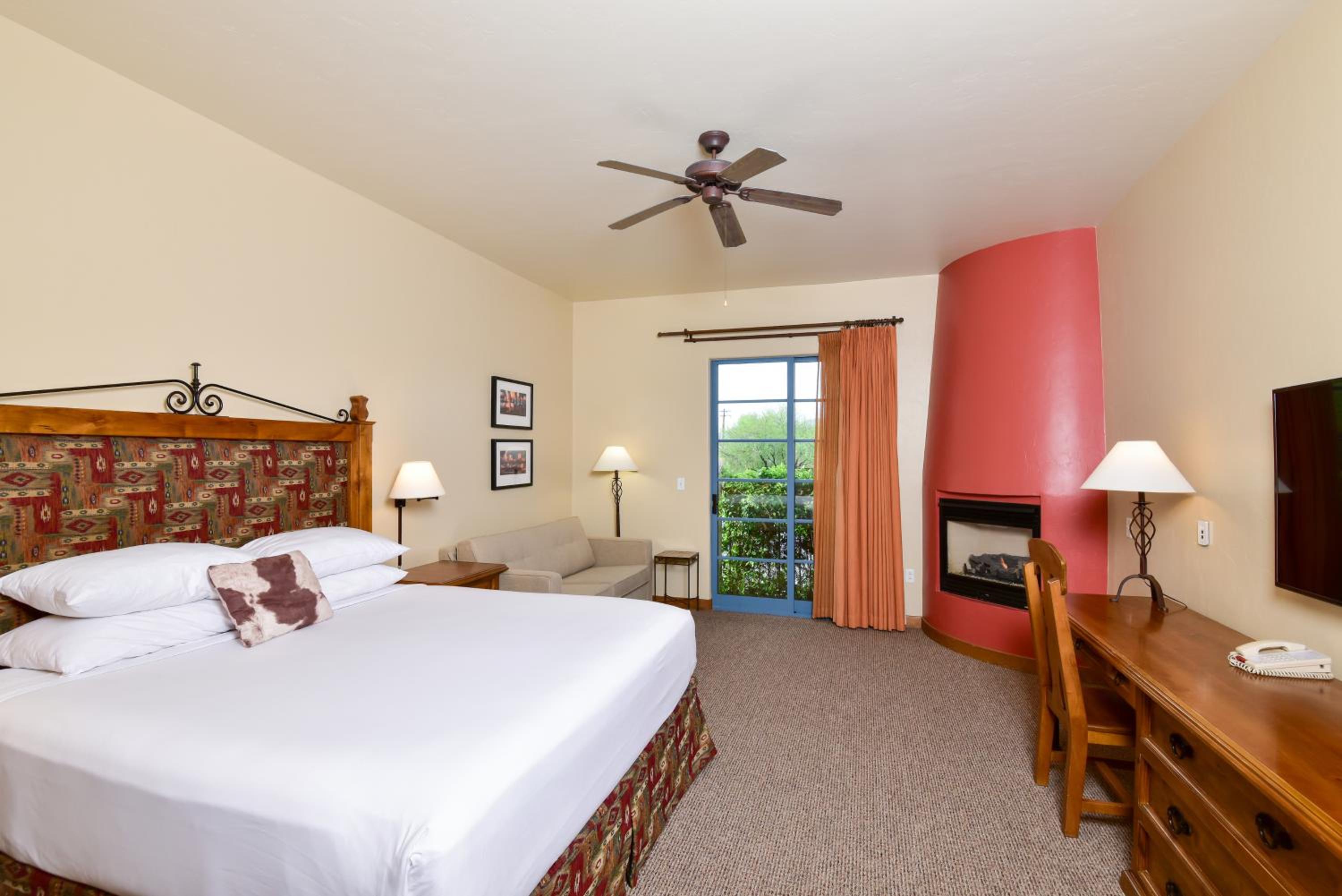 King Room with Spa Bath - Photo 2