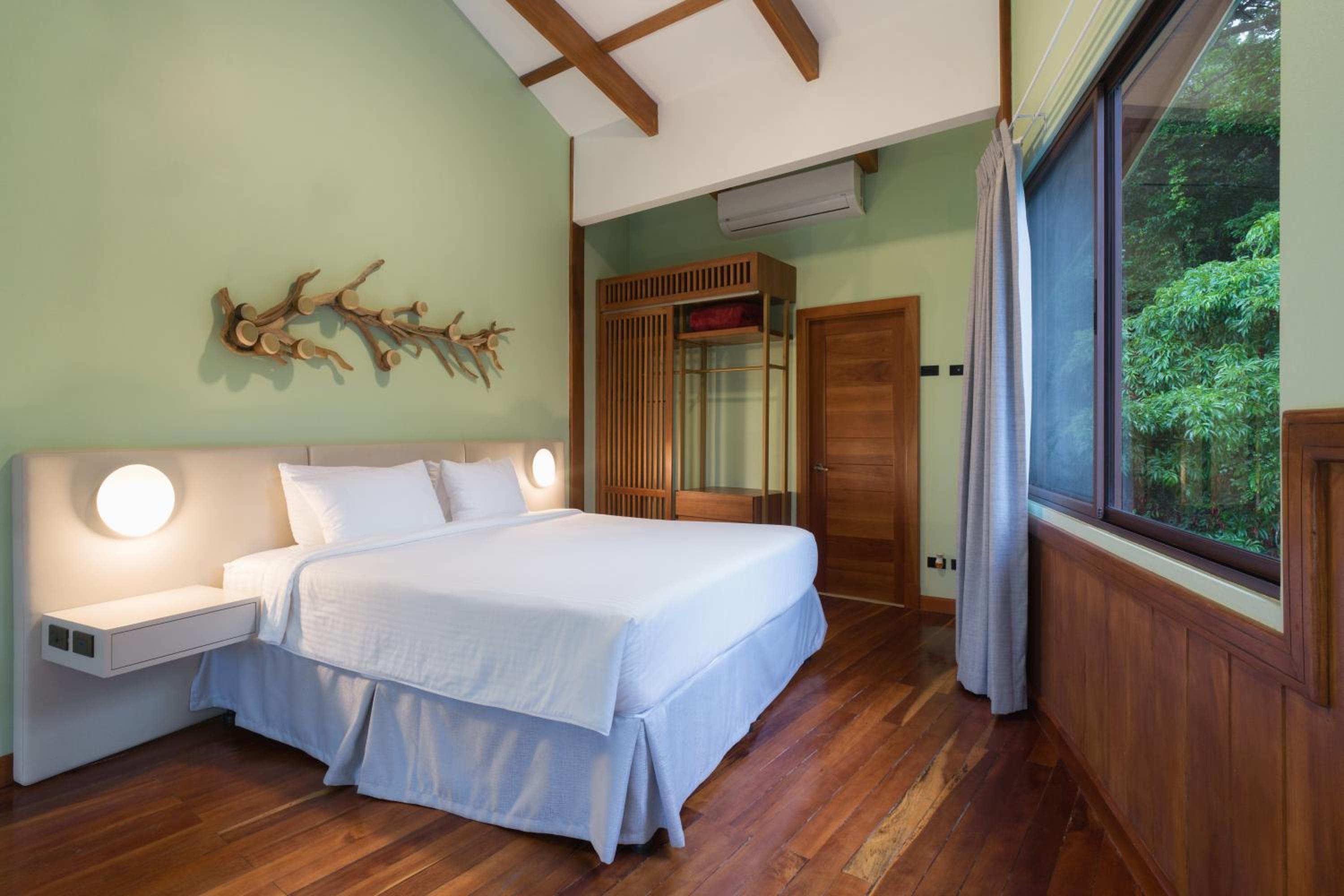 Vista Jr Suite photo 3