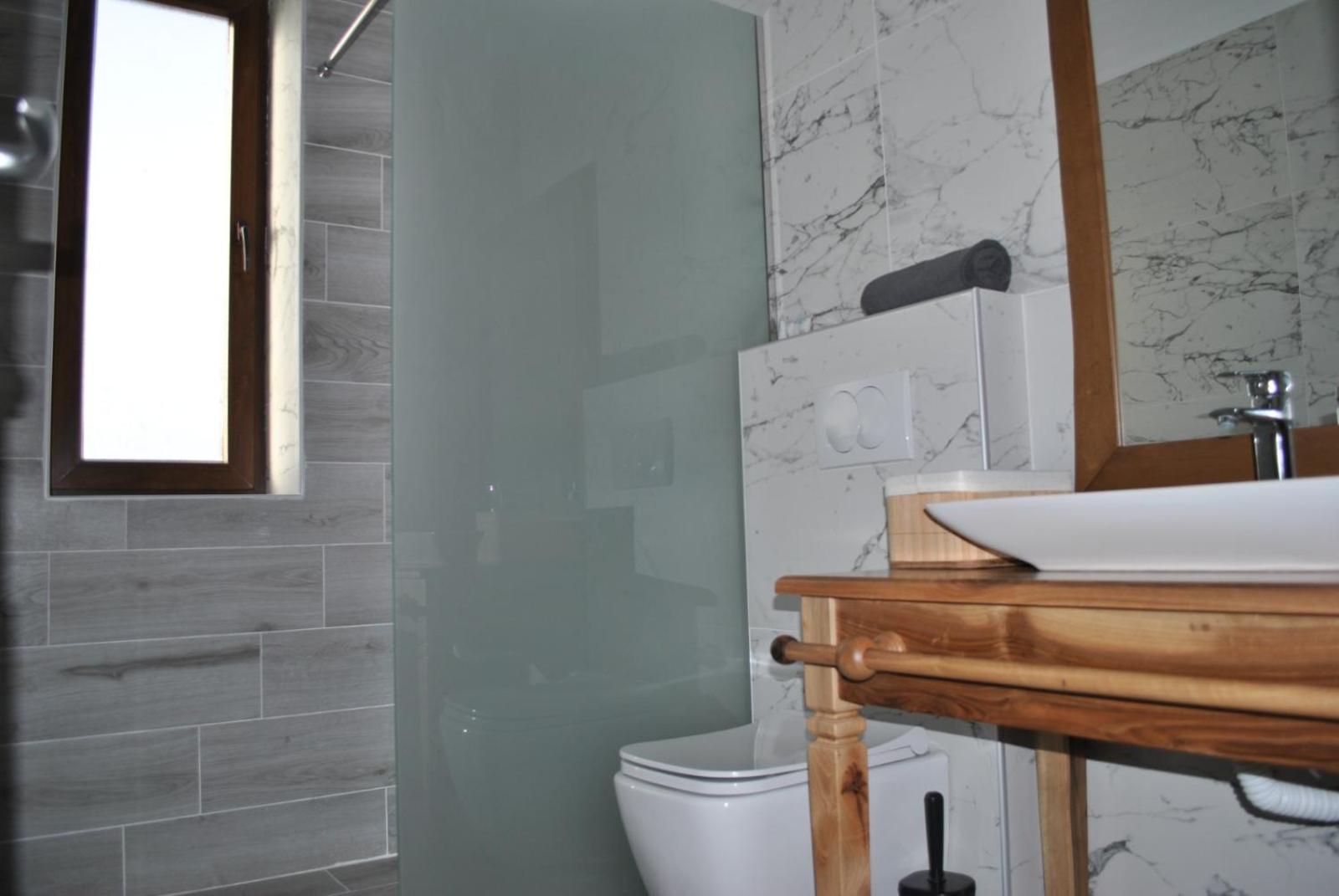Deluxe Triple Room photo 2