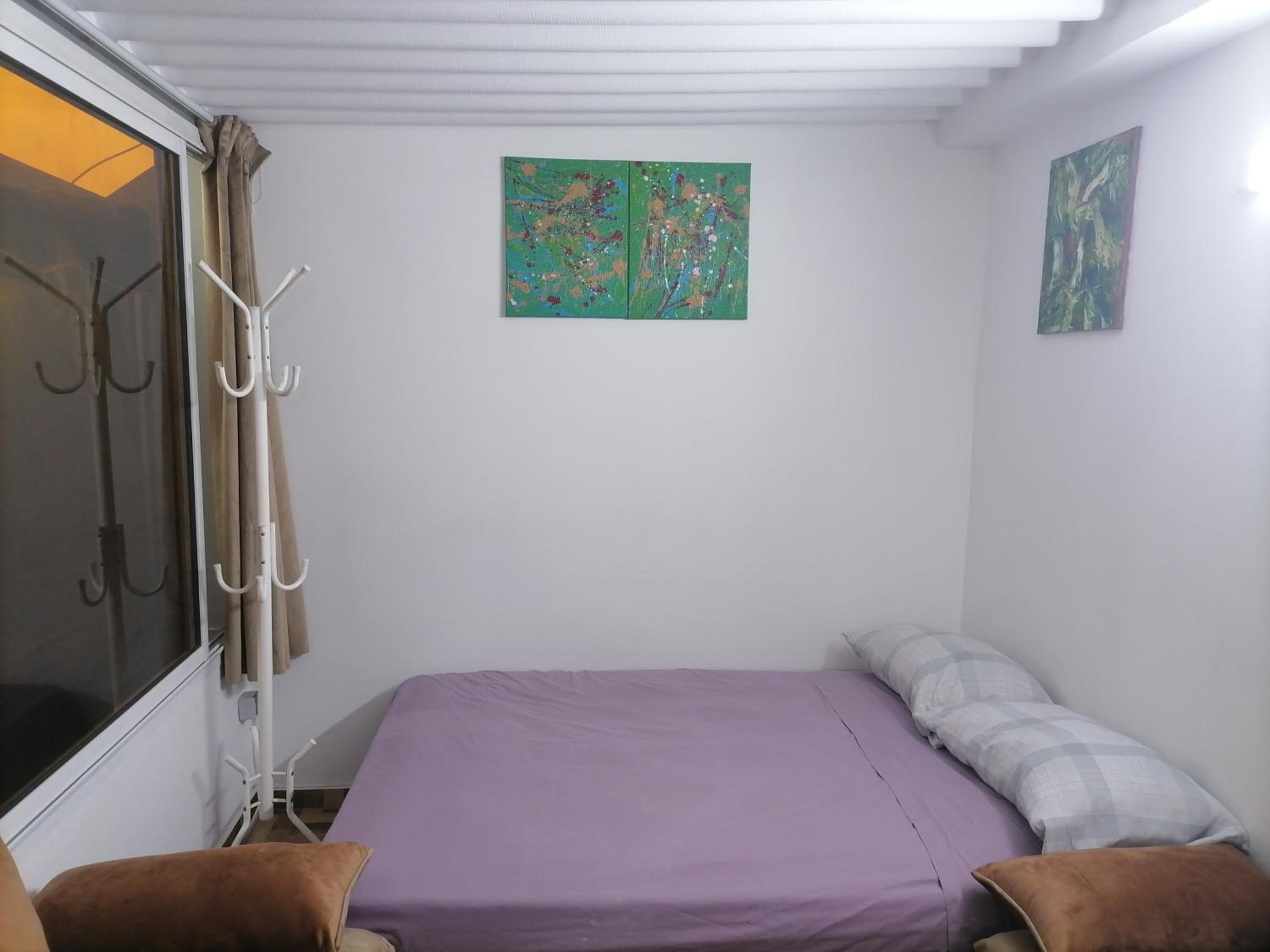 One-Bedroom Apartment photo 1