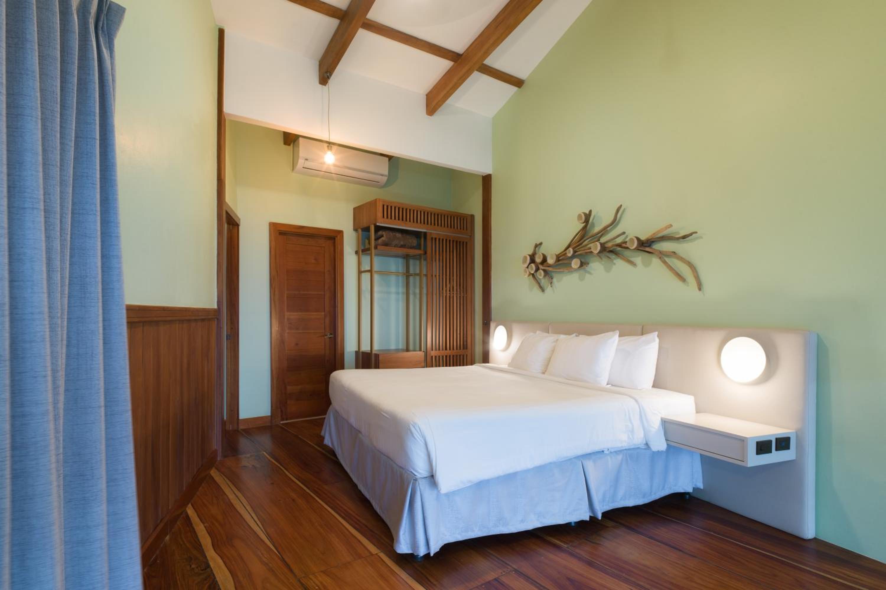 Grand Vista Suite photo 2