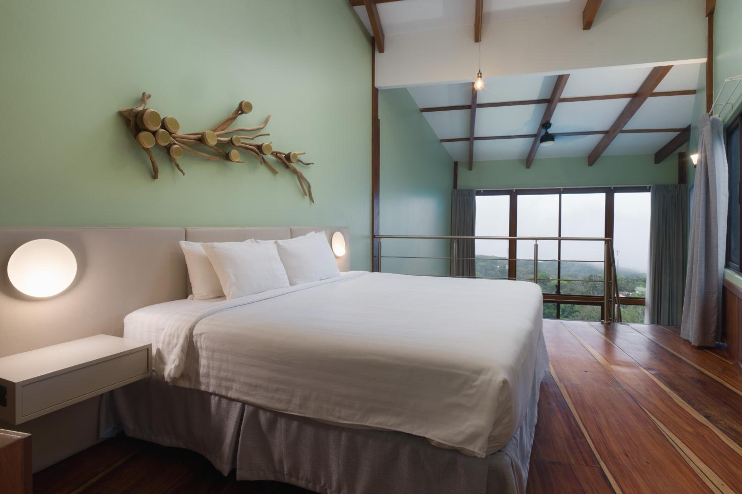 Grand Vista Suite
