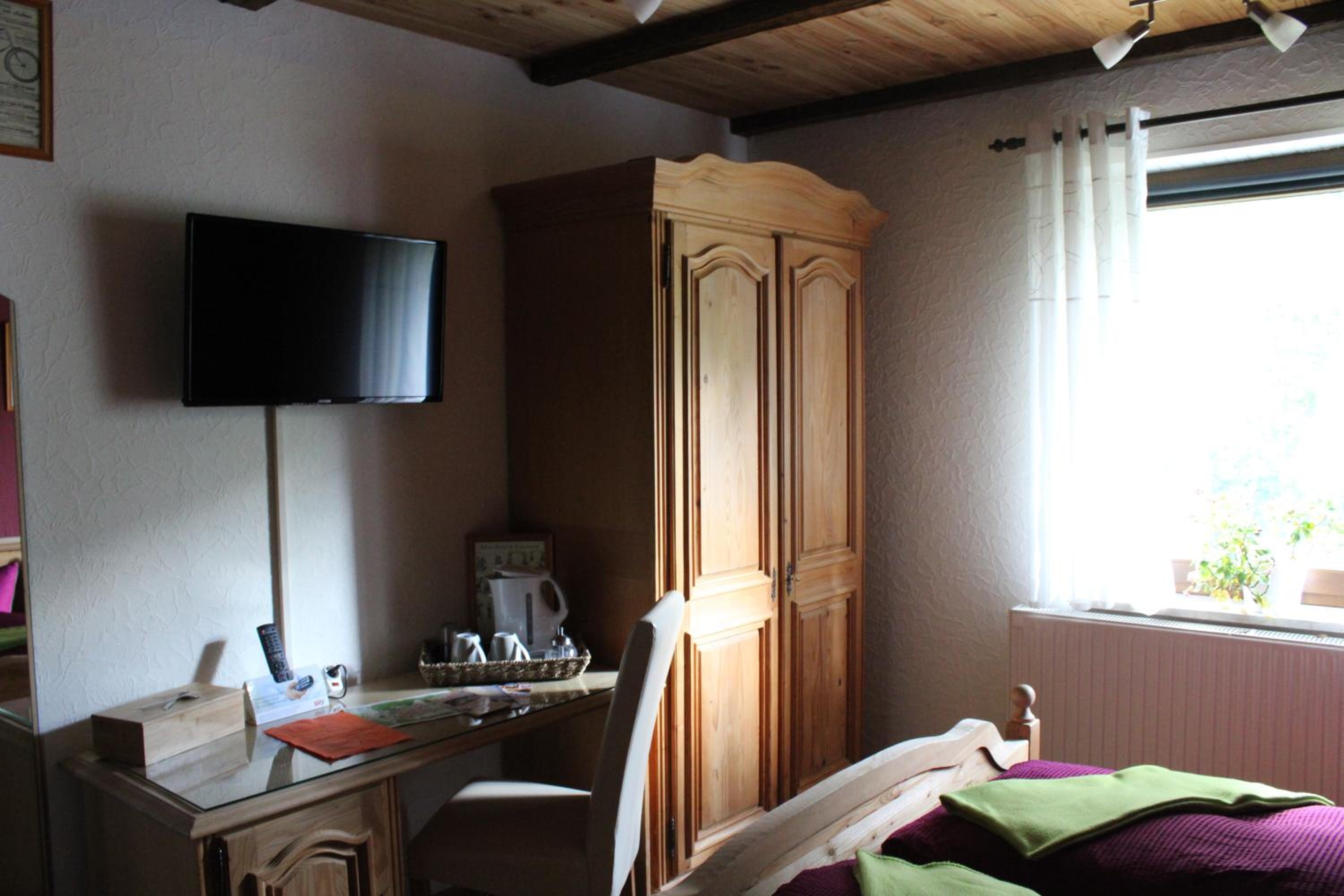 Double Room with Private Bathroom photo 3
