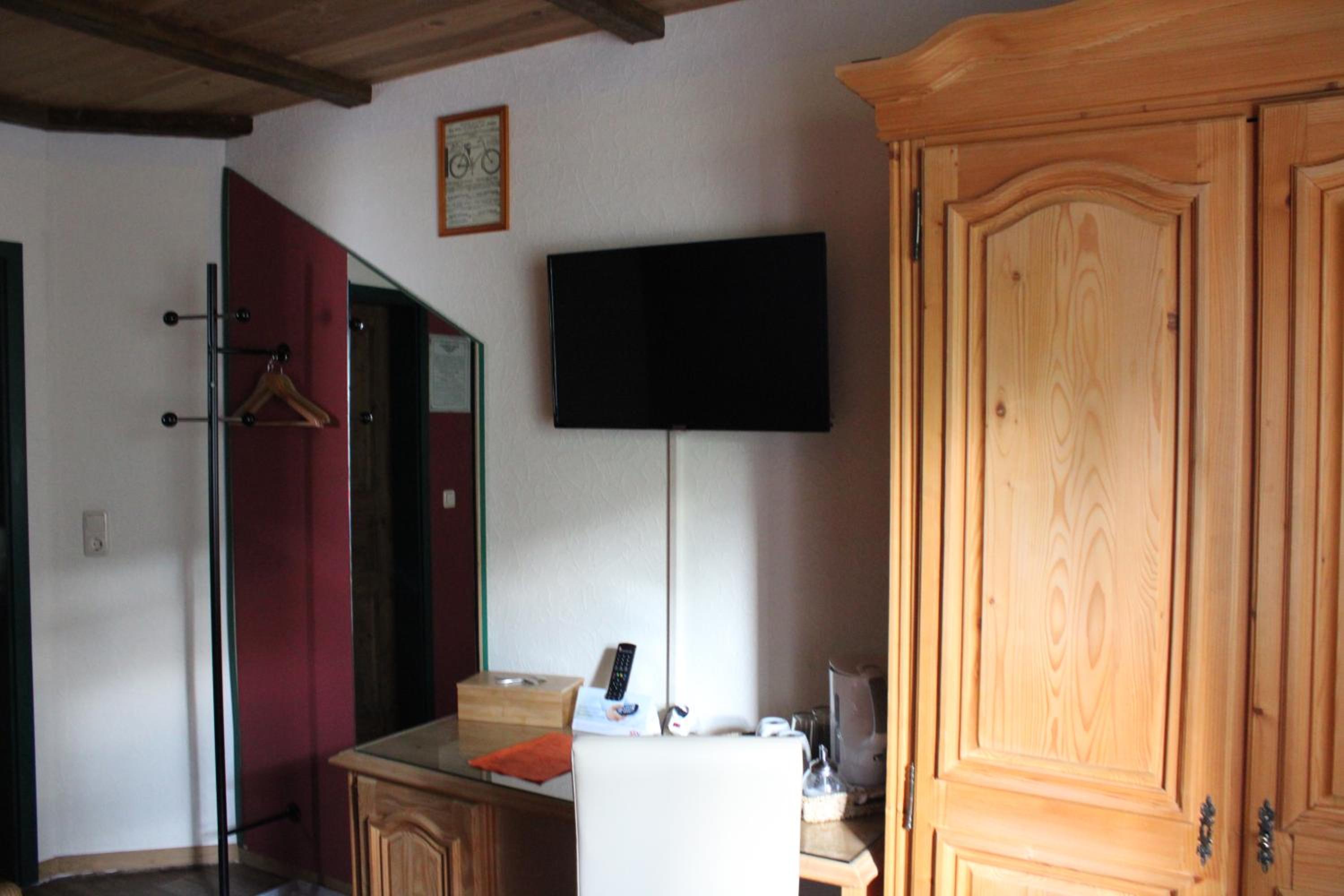 Double Room with Private Bathroom photo 2
