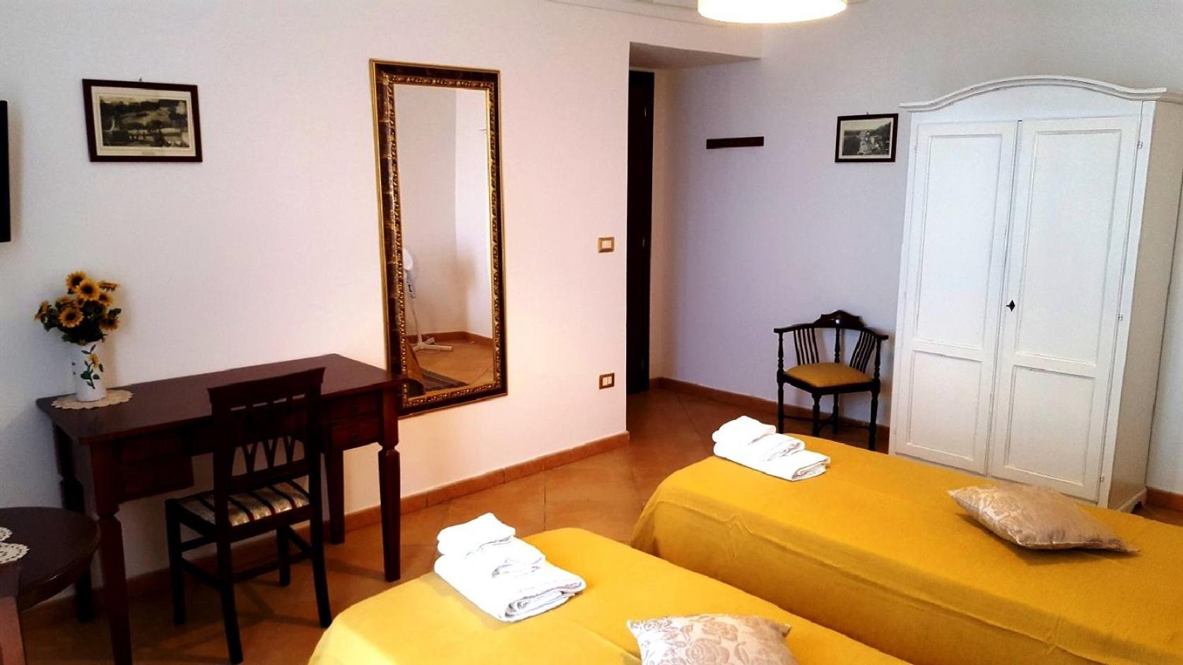 Two-Bedroom Apartment - Photo 3