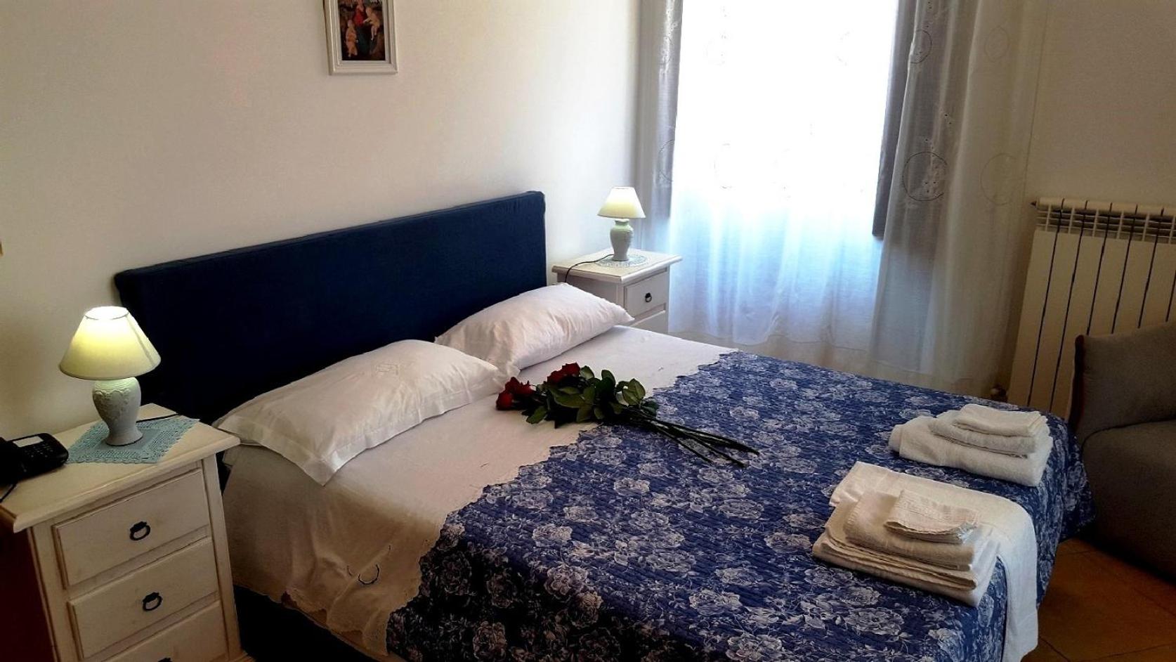 Two-Bedroom Apartment - Photo 7