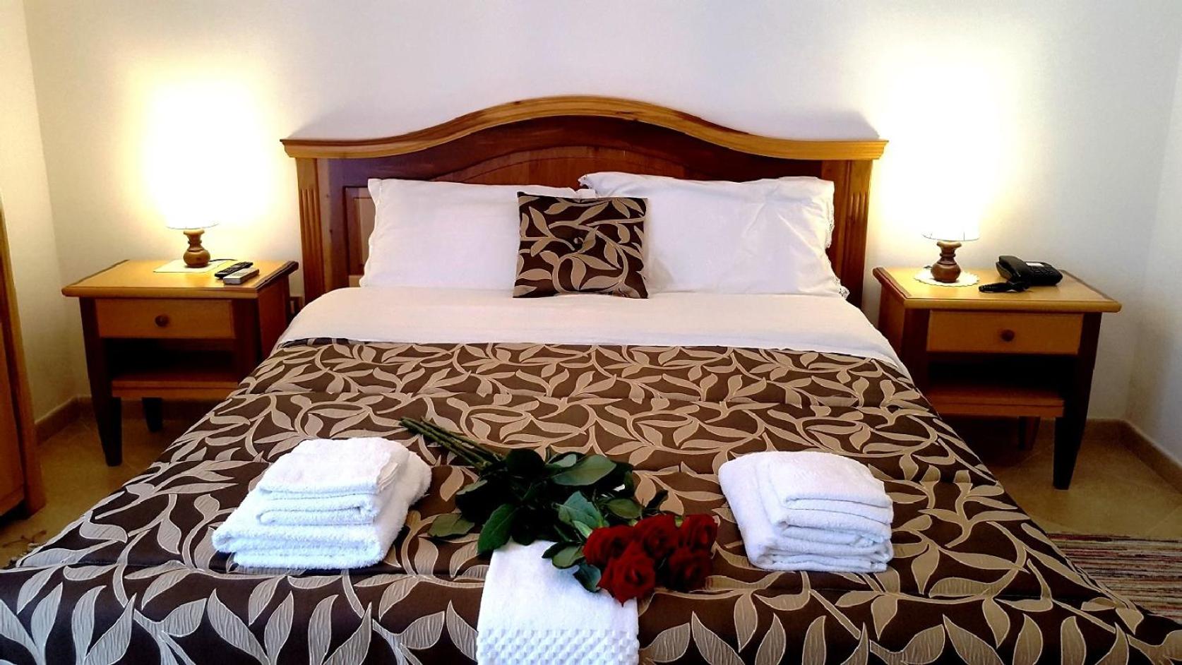 Three-Bedroom Suite - Photo 16