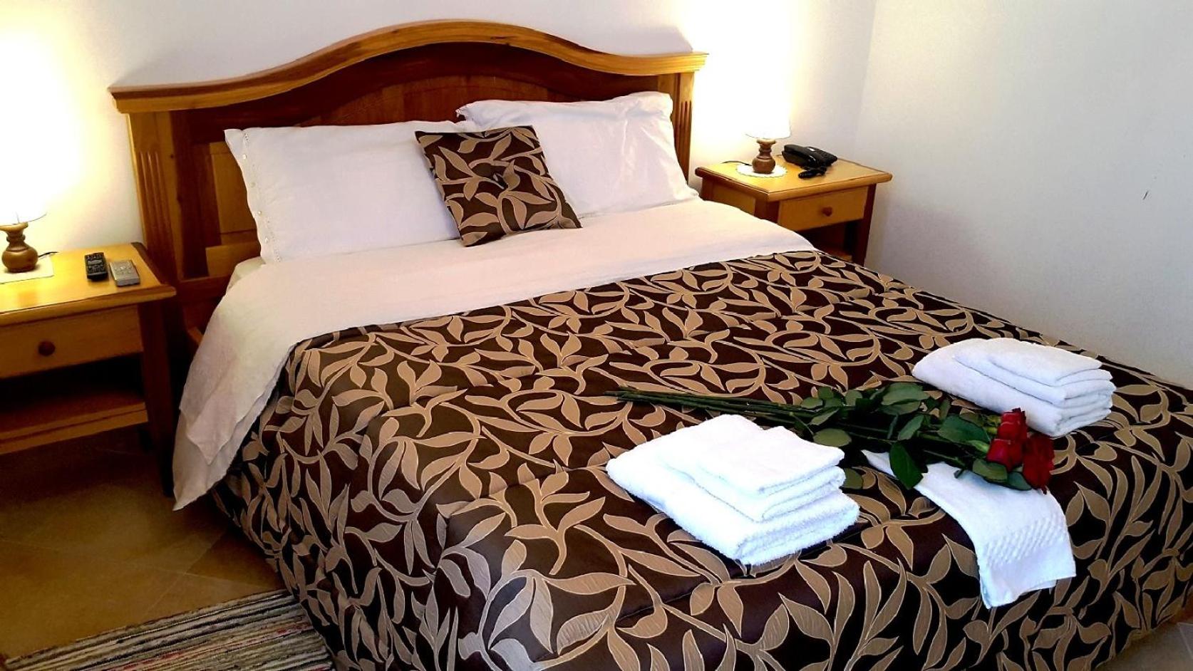 Three-Bedroom Suite - Photo 9