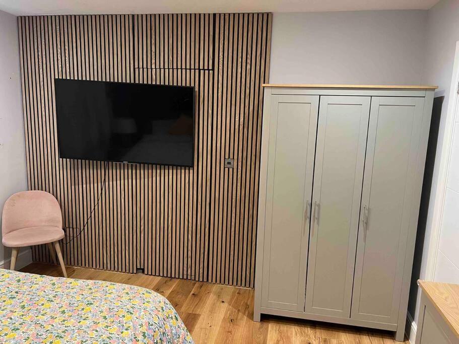 One-Bedroom Apartment photo 3