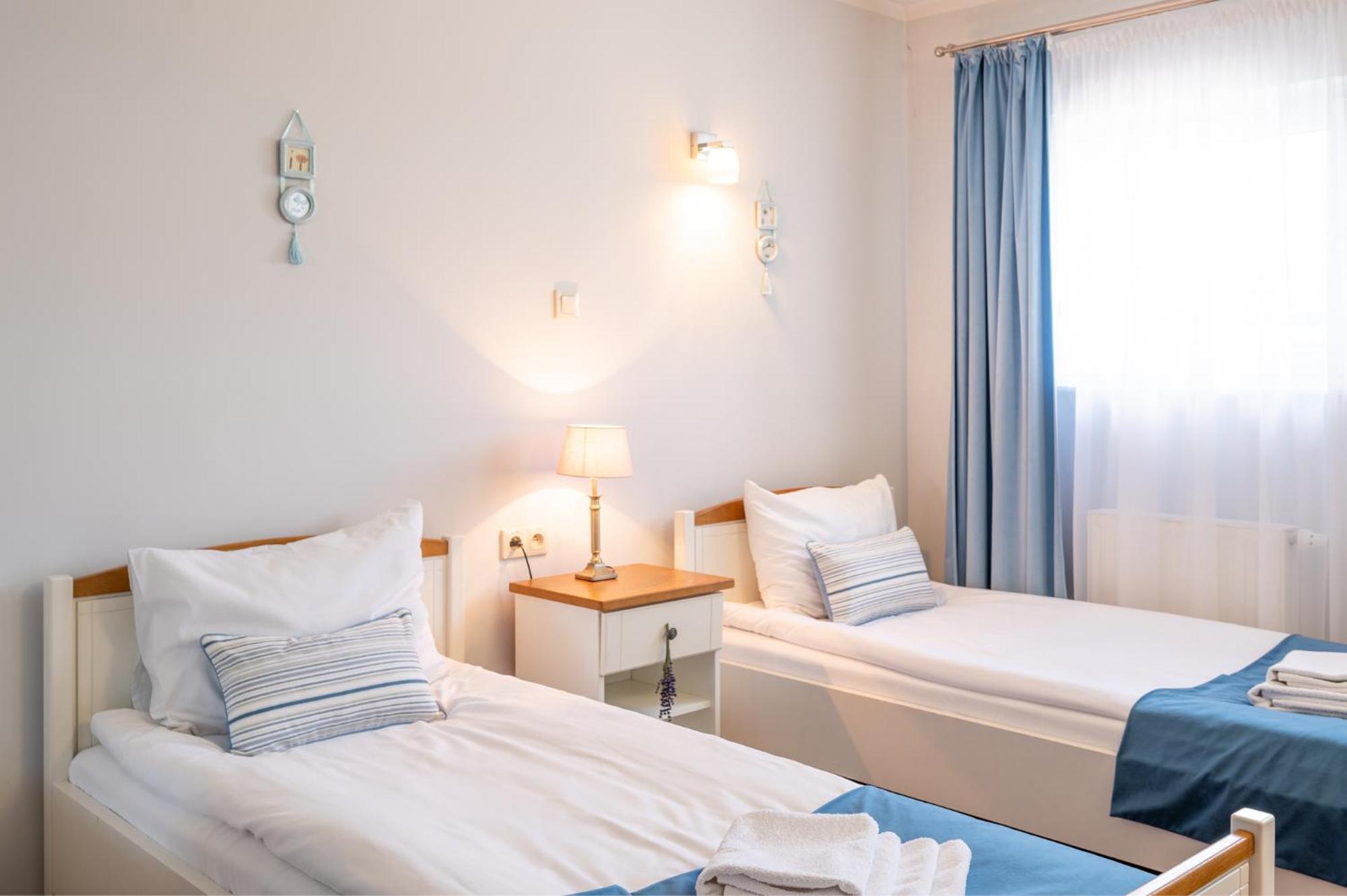Deluxe Twin Room photo 2