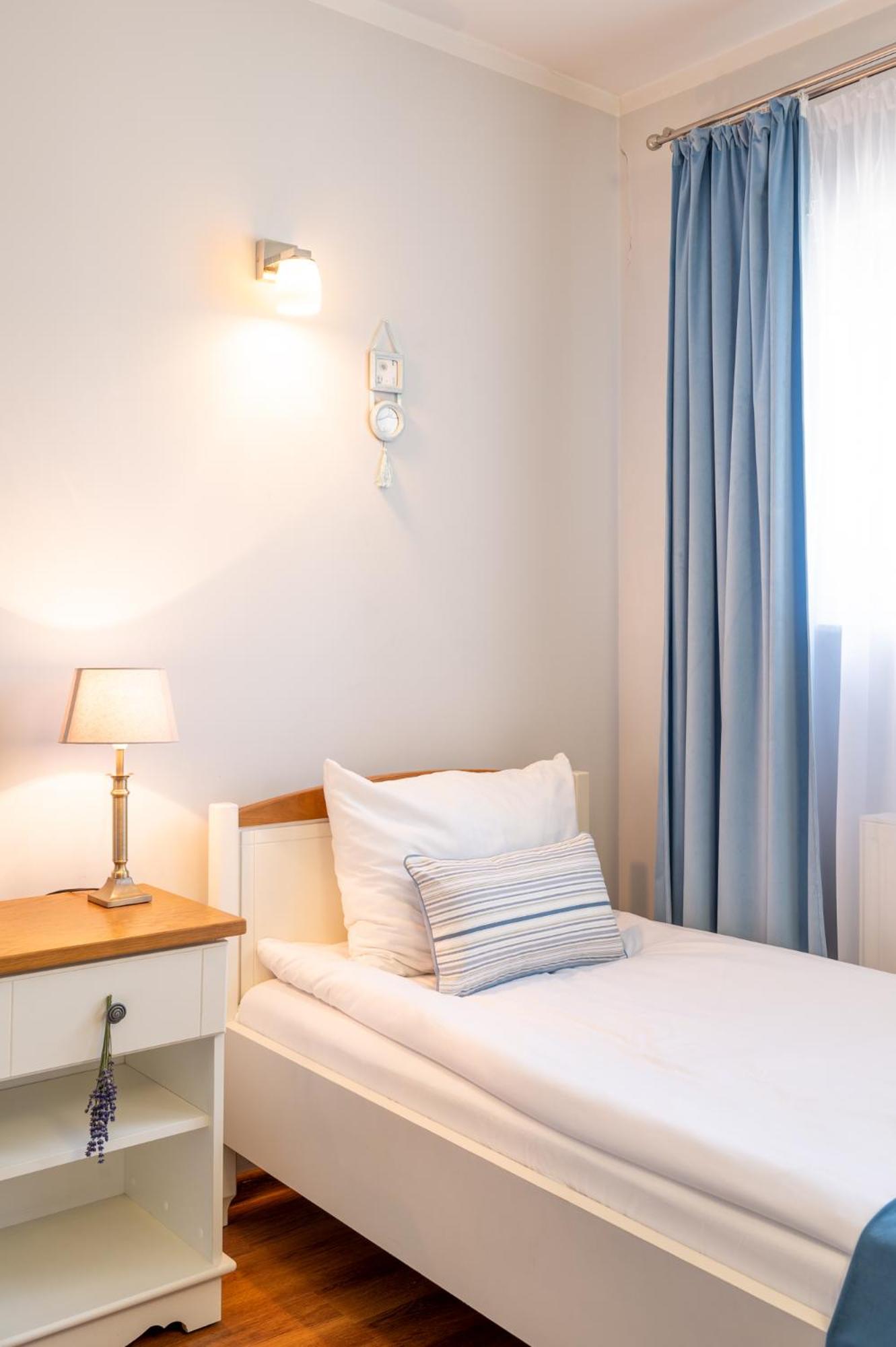 Double or Twin Room photo 2