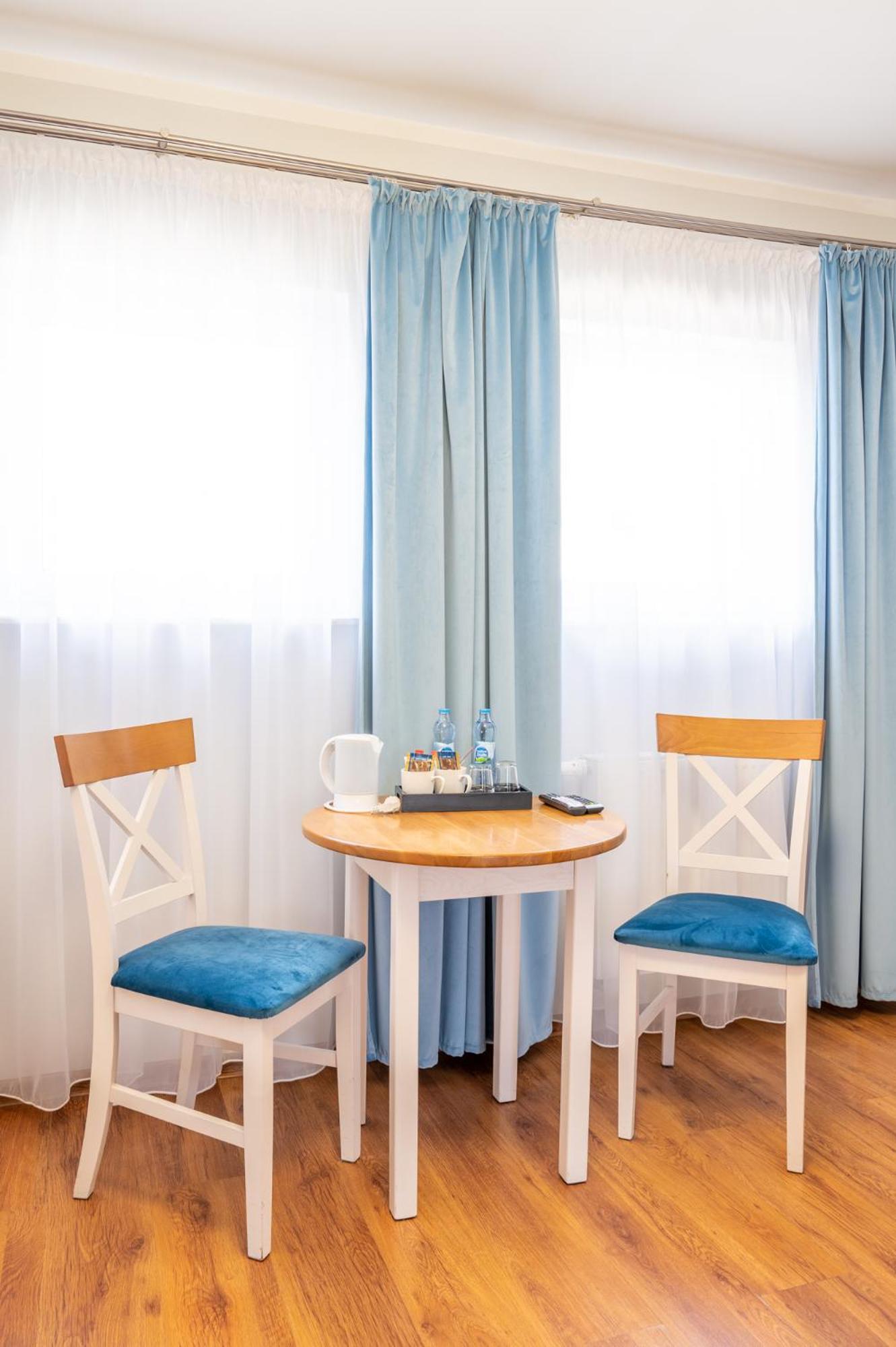 Double or Twin Room photo 3