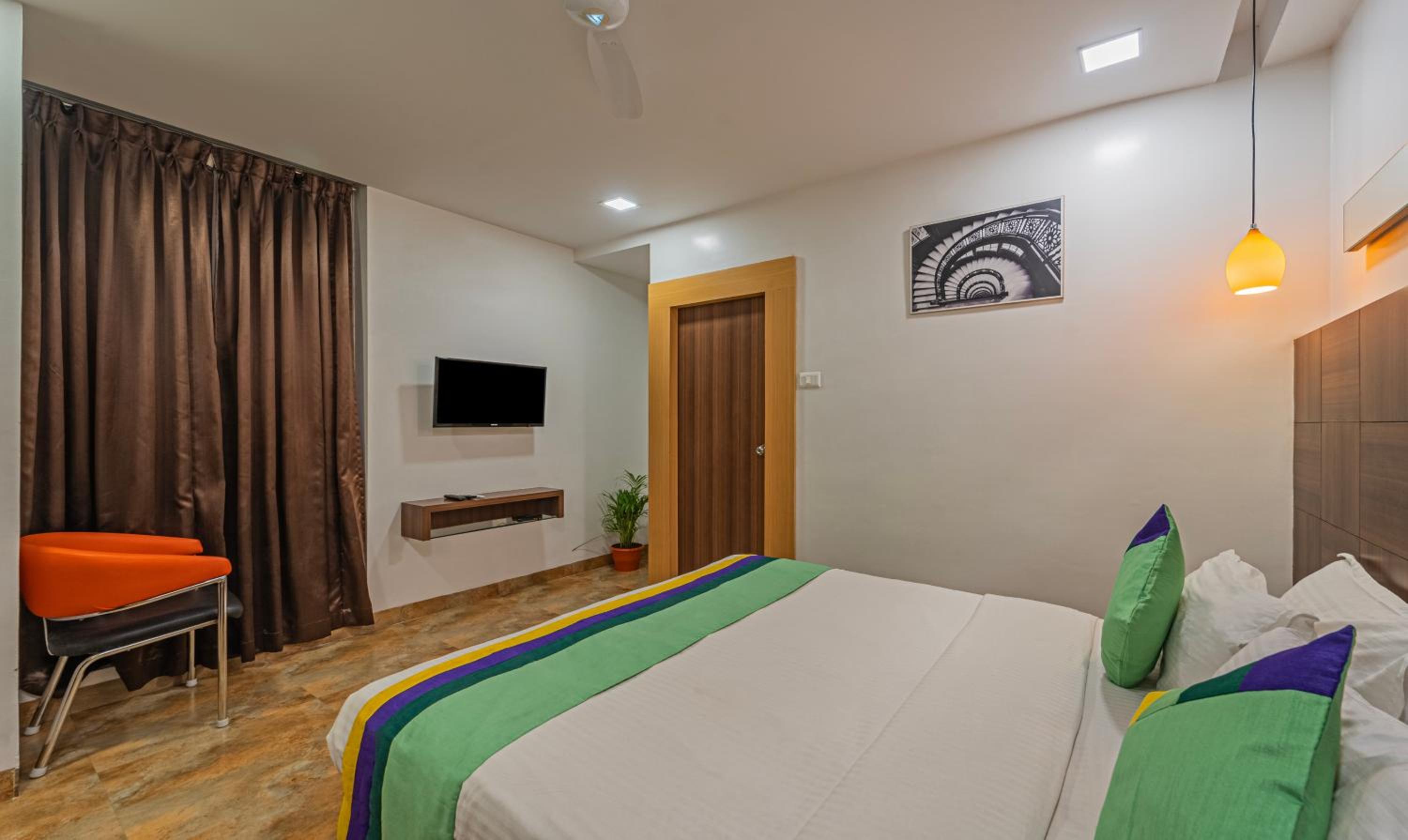 Standard Double Room - Photo 2