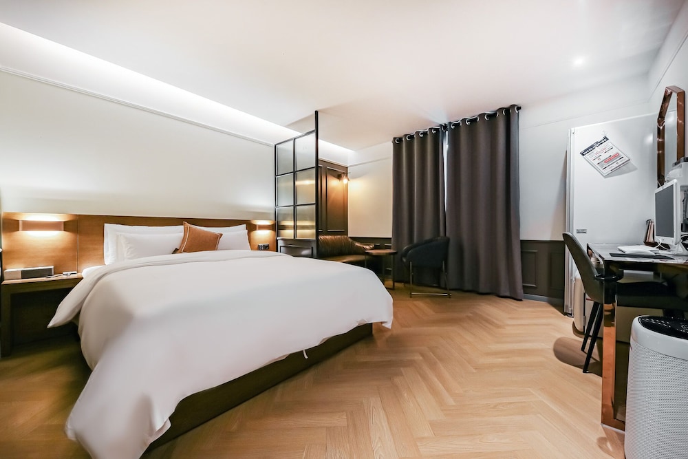 Deluxe Double Room - Photo 3
