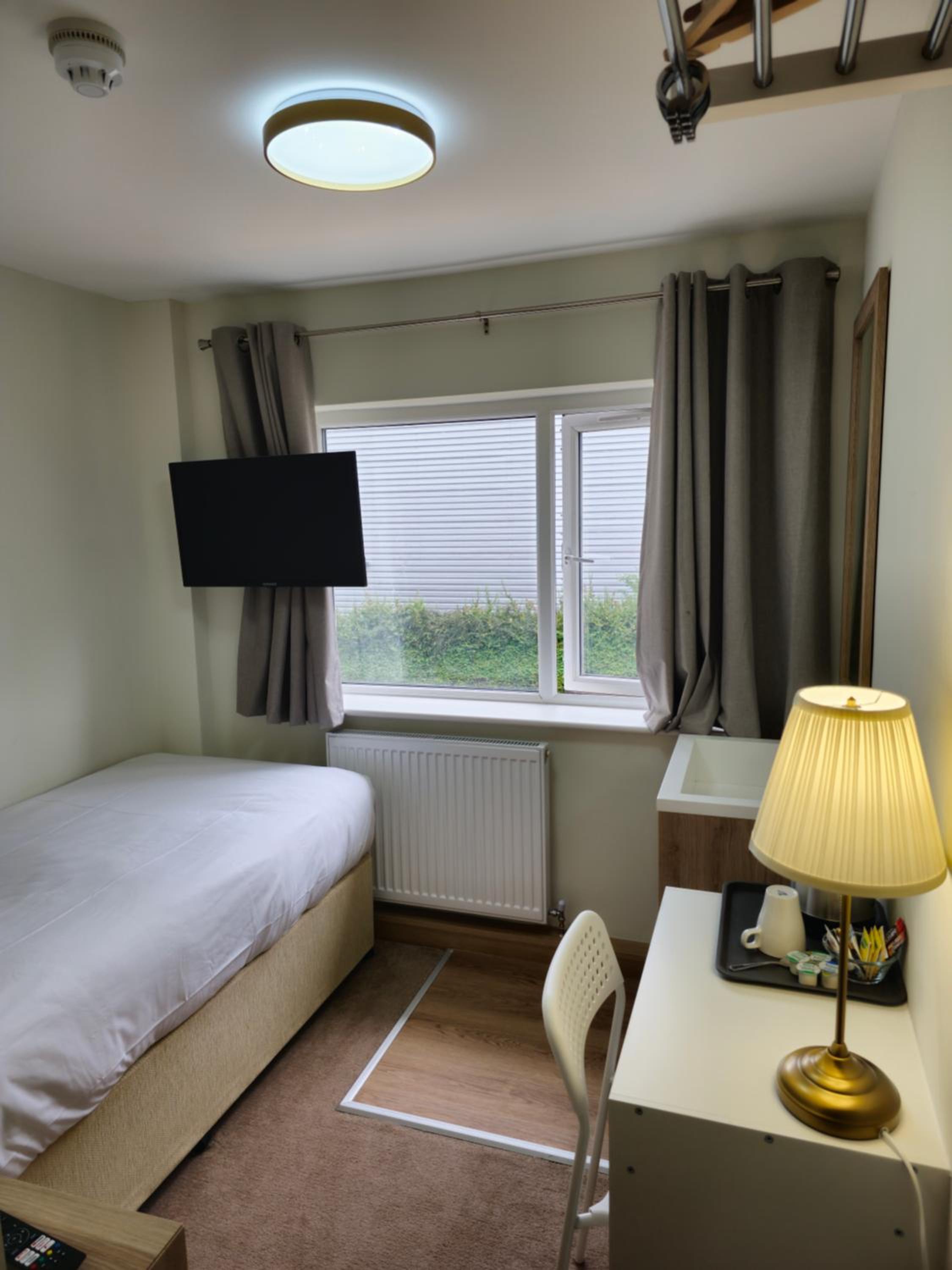 Single Room photo 2