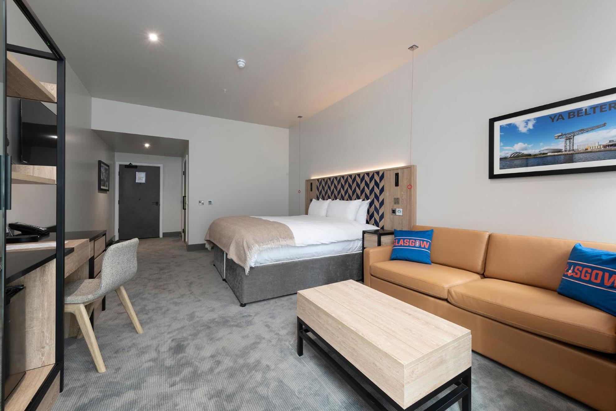 Accessible Room, 1 Super King Bed - Photo 4