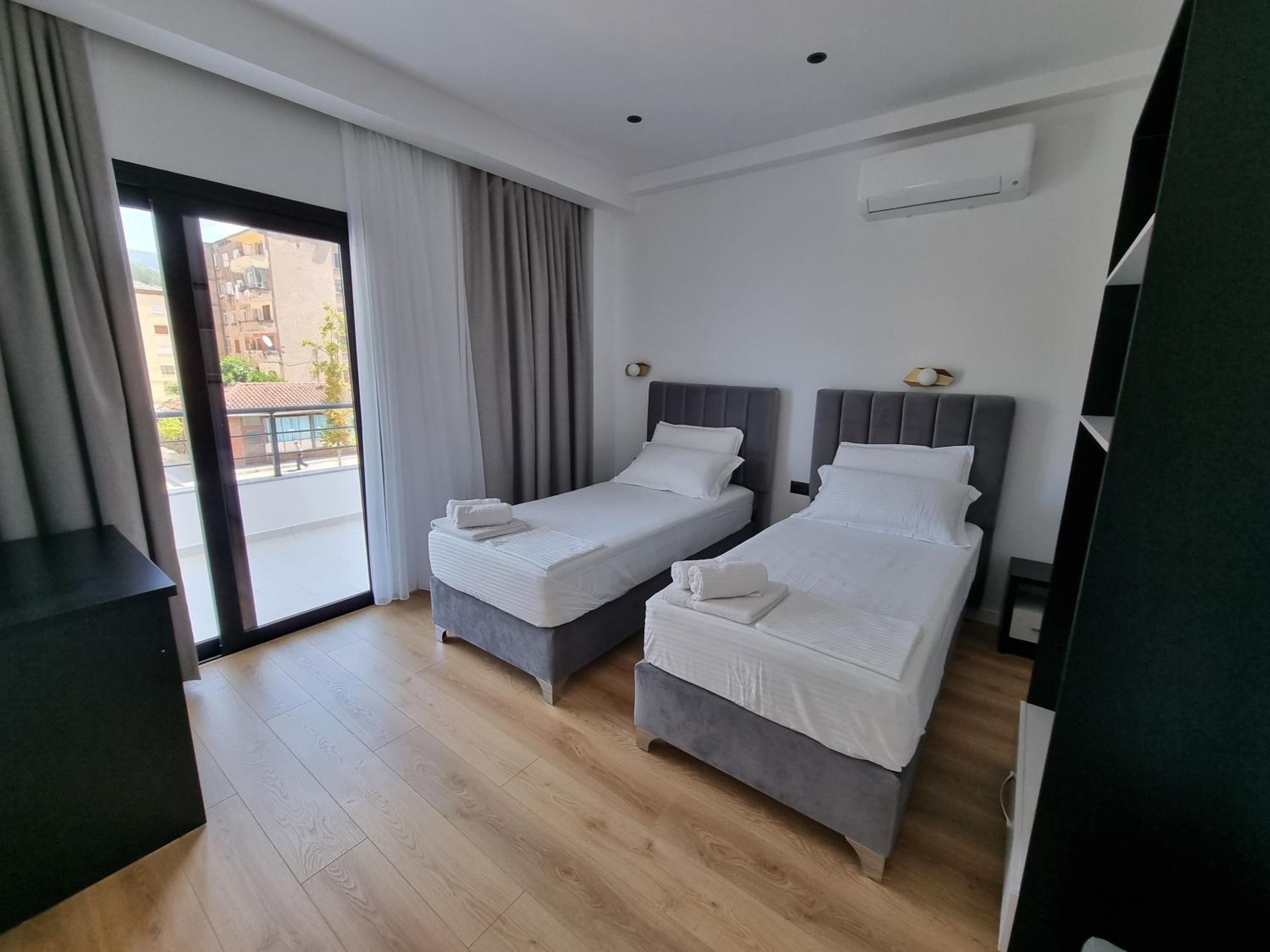 Double Room with Balcony photo 2