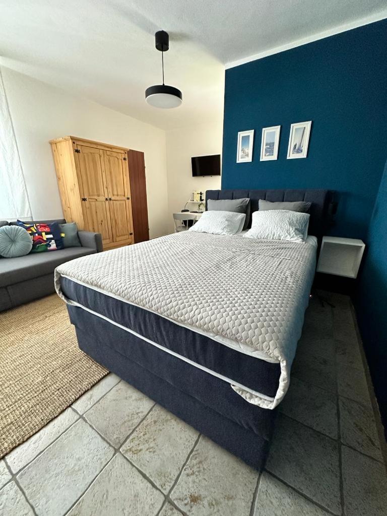 Studio with Sofa Bed